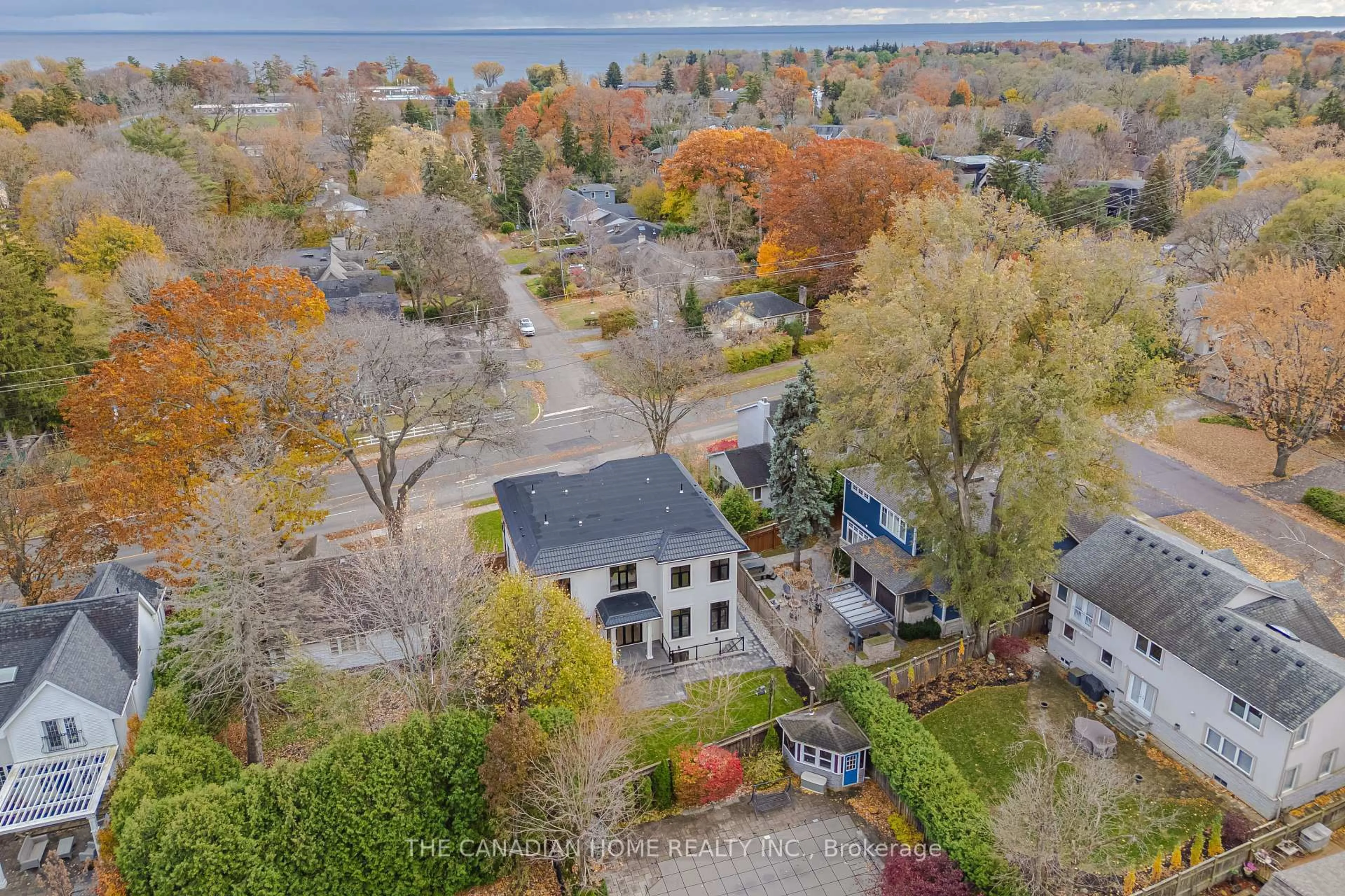 A pic from outside/outdoor area/front of a property/back of a property/a pic from drone, water/lake/river/ocean view for 499 Rebecca St, Oakville Ontario L6K 1K8
