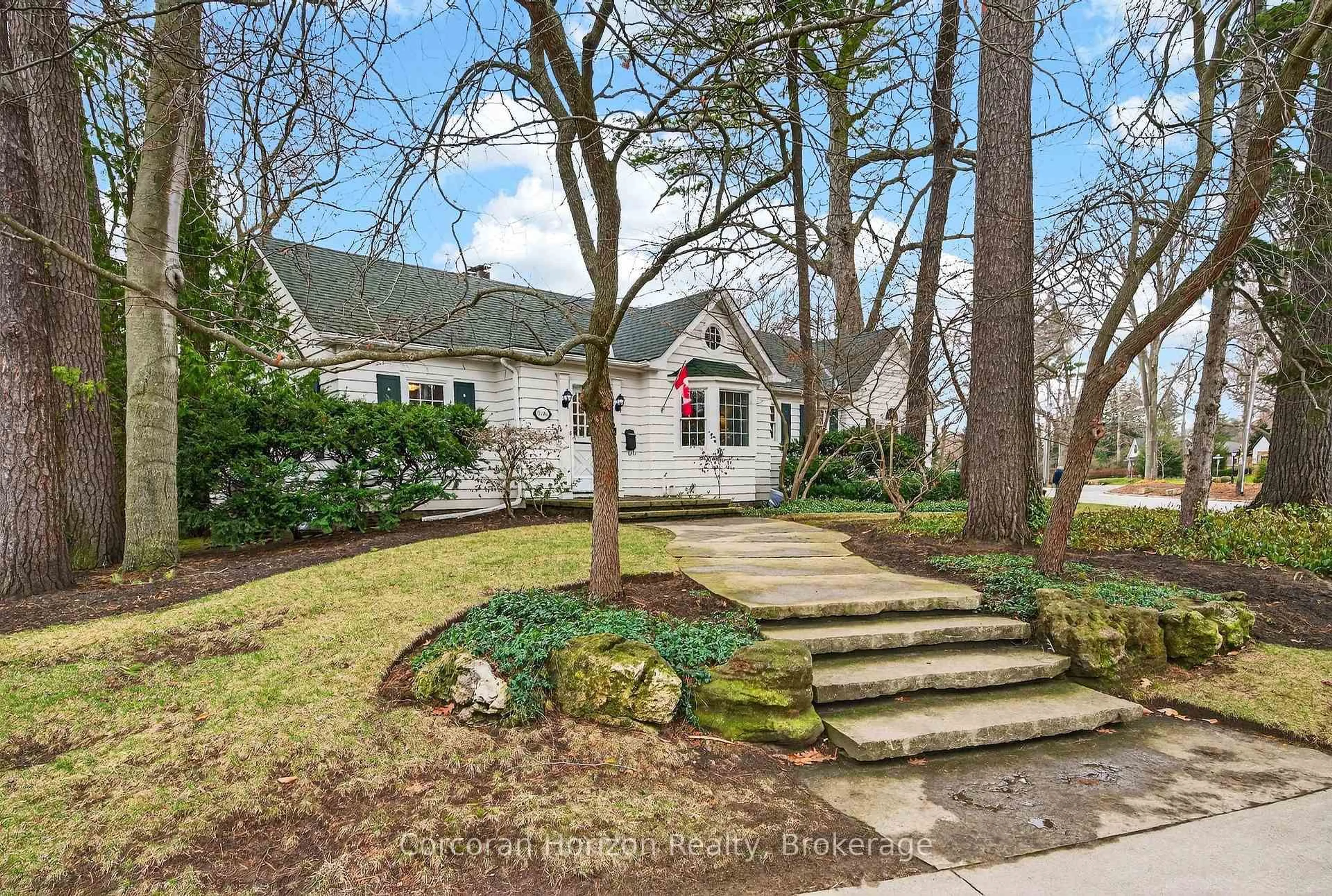 Unknown for 3046 South Dr, Burlington Ontario L7N 1H2