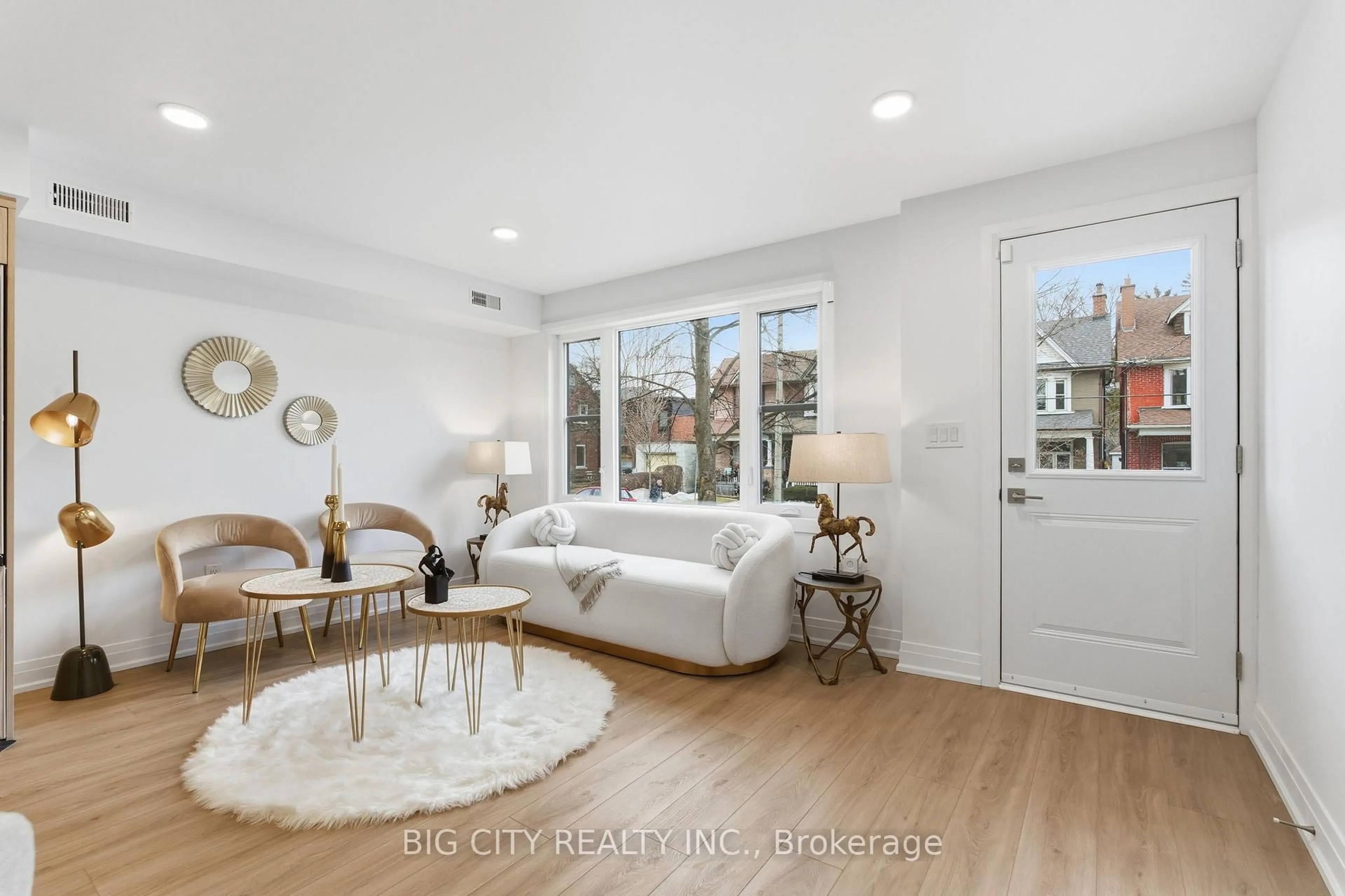 Living room with furniture, unknown for 68 Westholme Ave #2, Toronto Ontario M6P 3B8