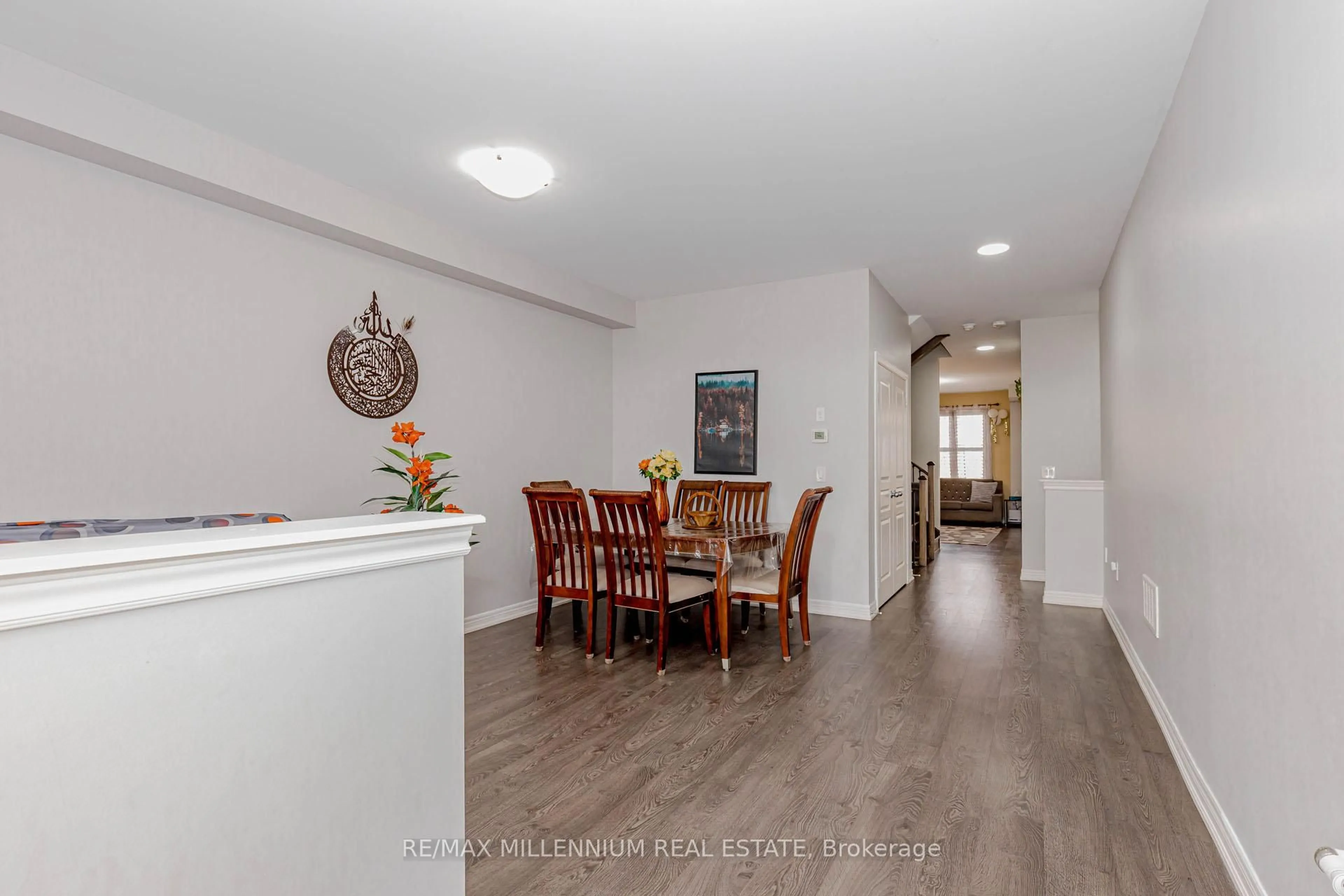 Dining room, wood/laminate floor for 1625 SORENSEN Crt, Milton Ontario L9E 1G8