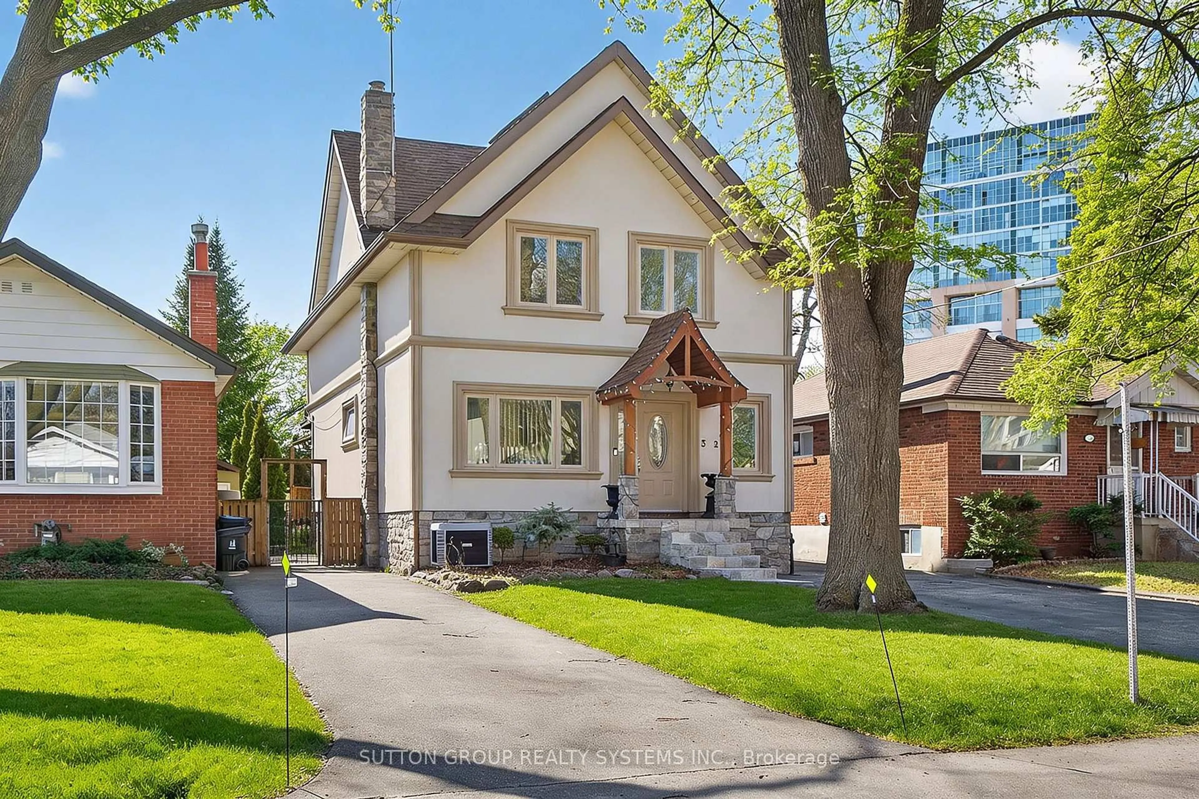 Home with brick exterior material, street for 32 Green Lanes, Toronto Ontario M8Z 4V6