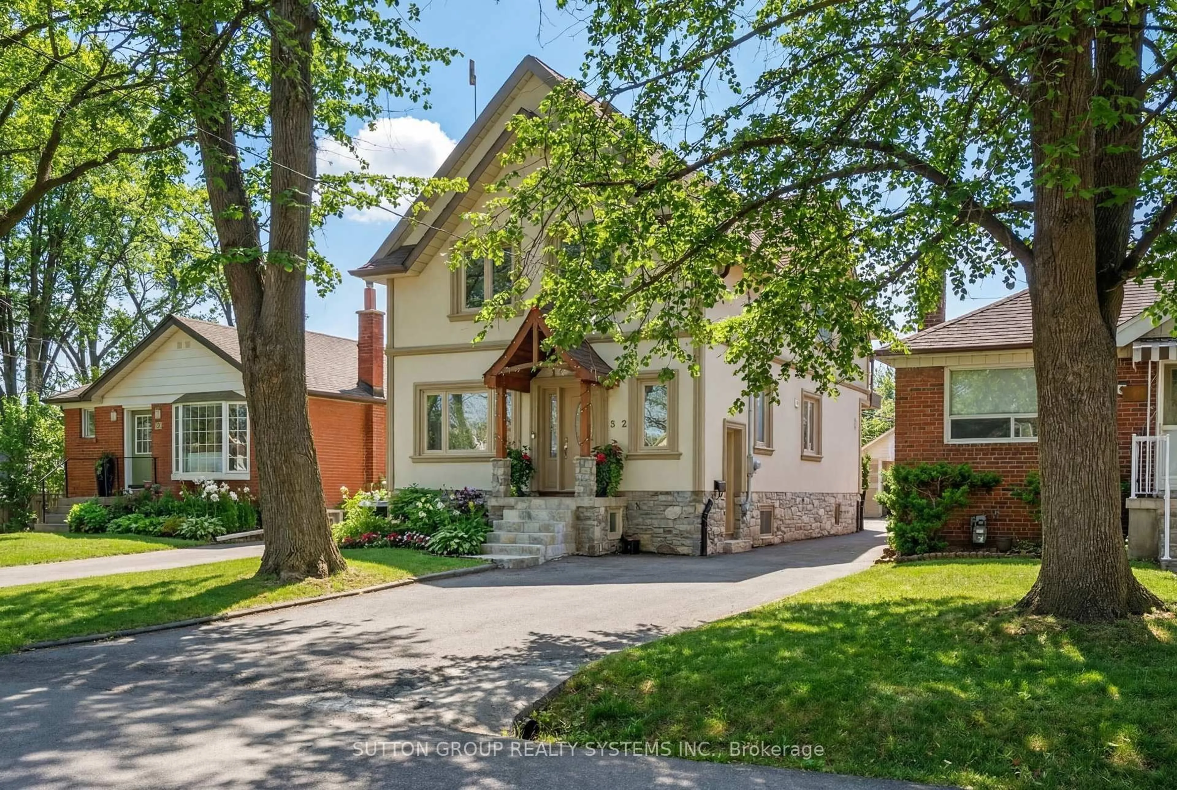 Home with brick exterior material, street for 32 Green Lanes, Toronto Ontario M8Z 4V6