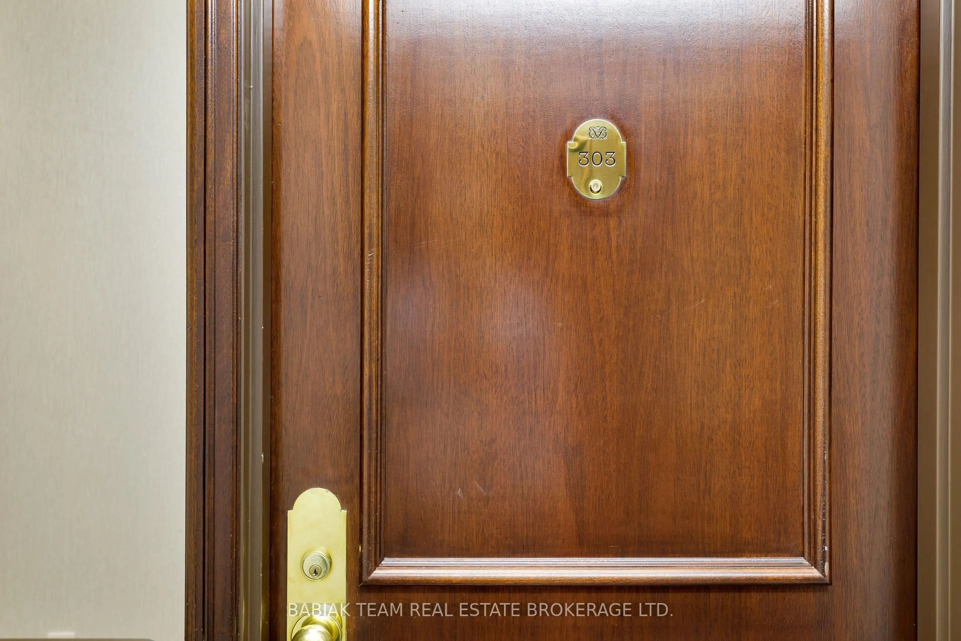 Unknown for 1300 Islington Ave #303, Toronto Ontario M9A 5C4