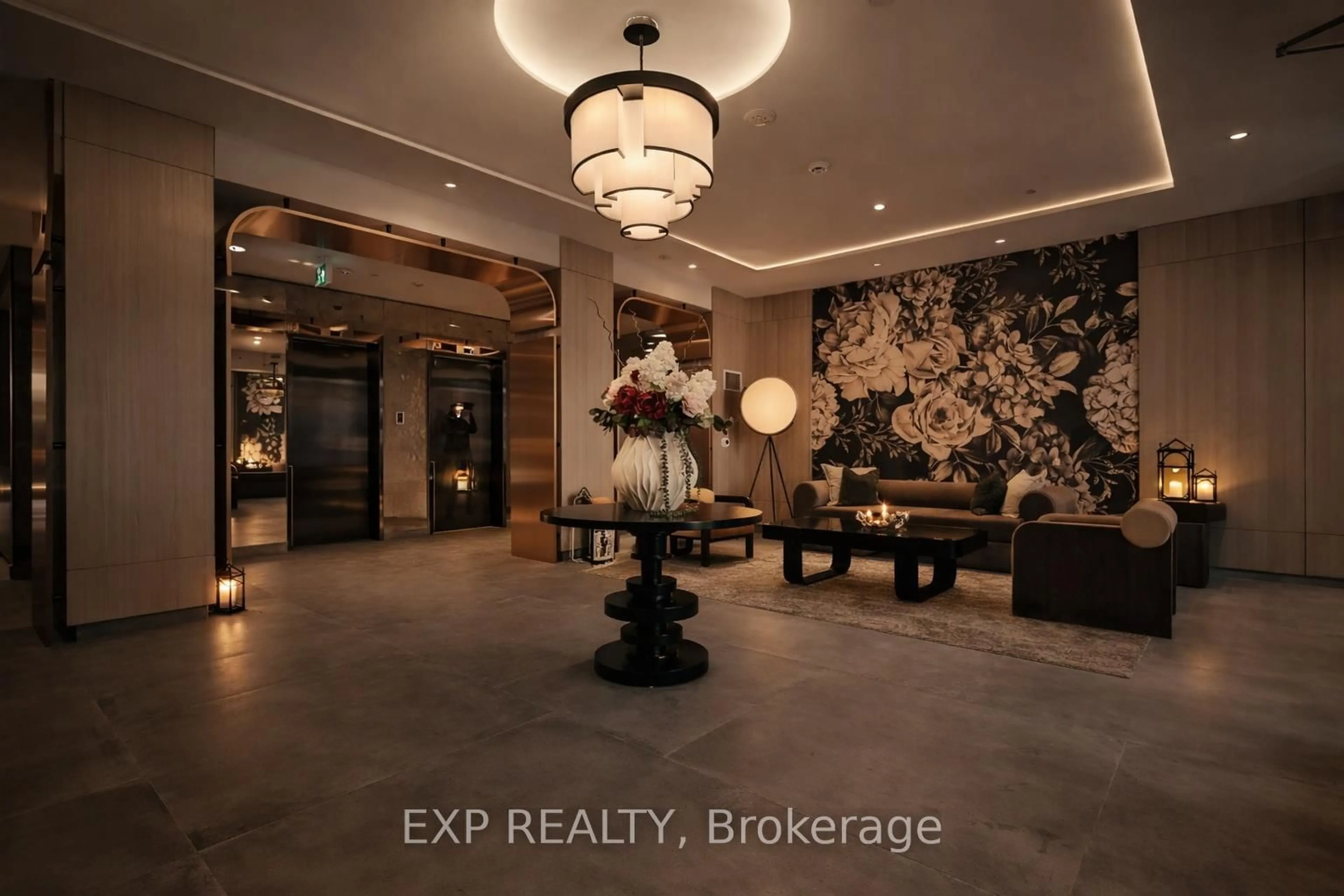 Lobby for 556 Marlee Ave #221, Toronto Ontario M6B 0B1