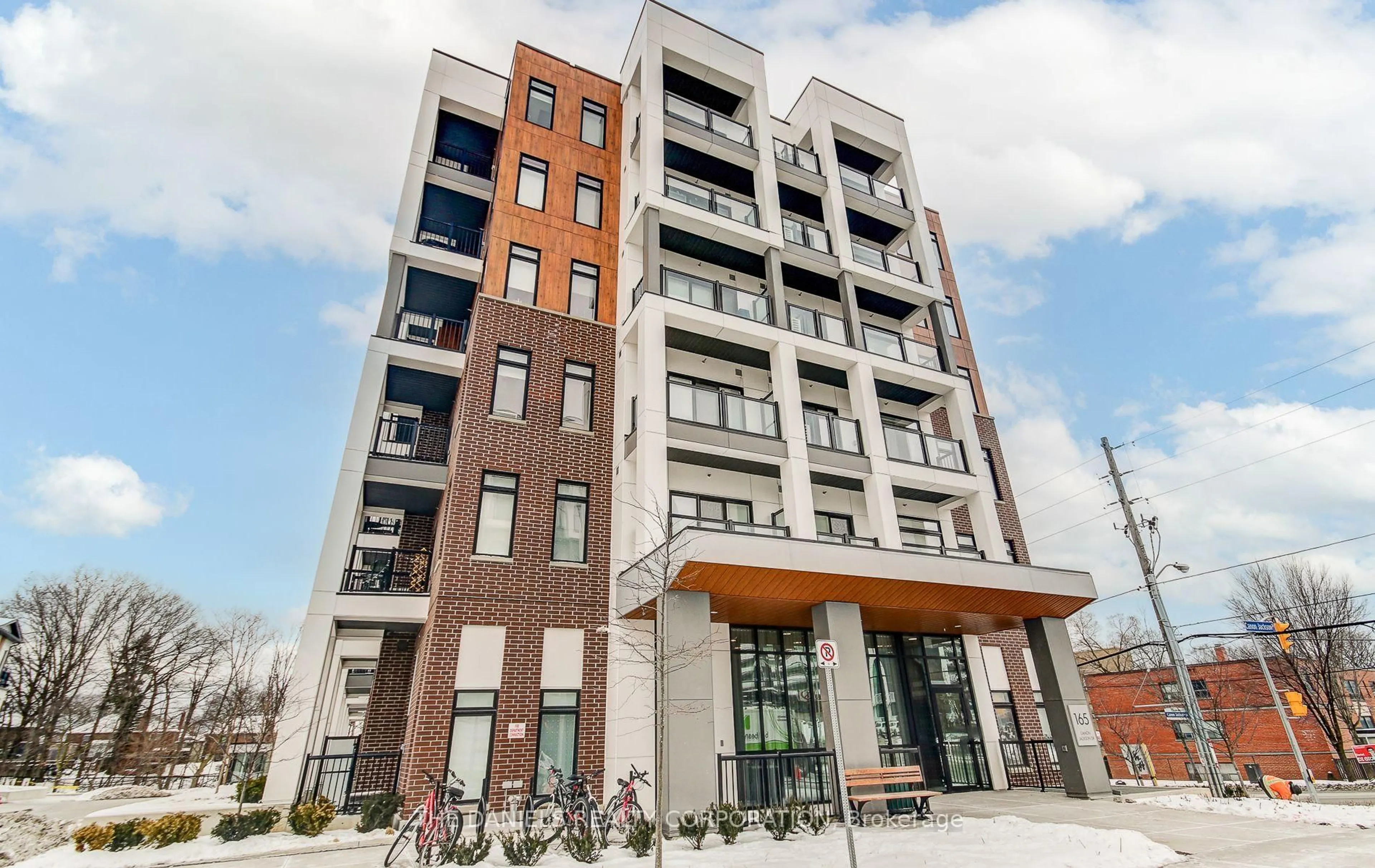 Unknown for 165 Canon Jackson Dr #211, Toronto Ontario M6M 0C4