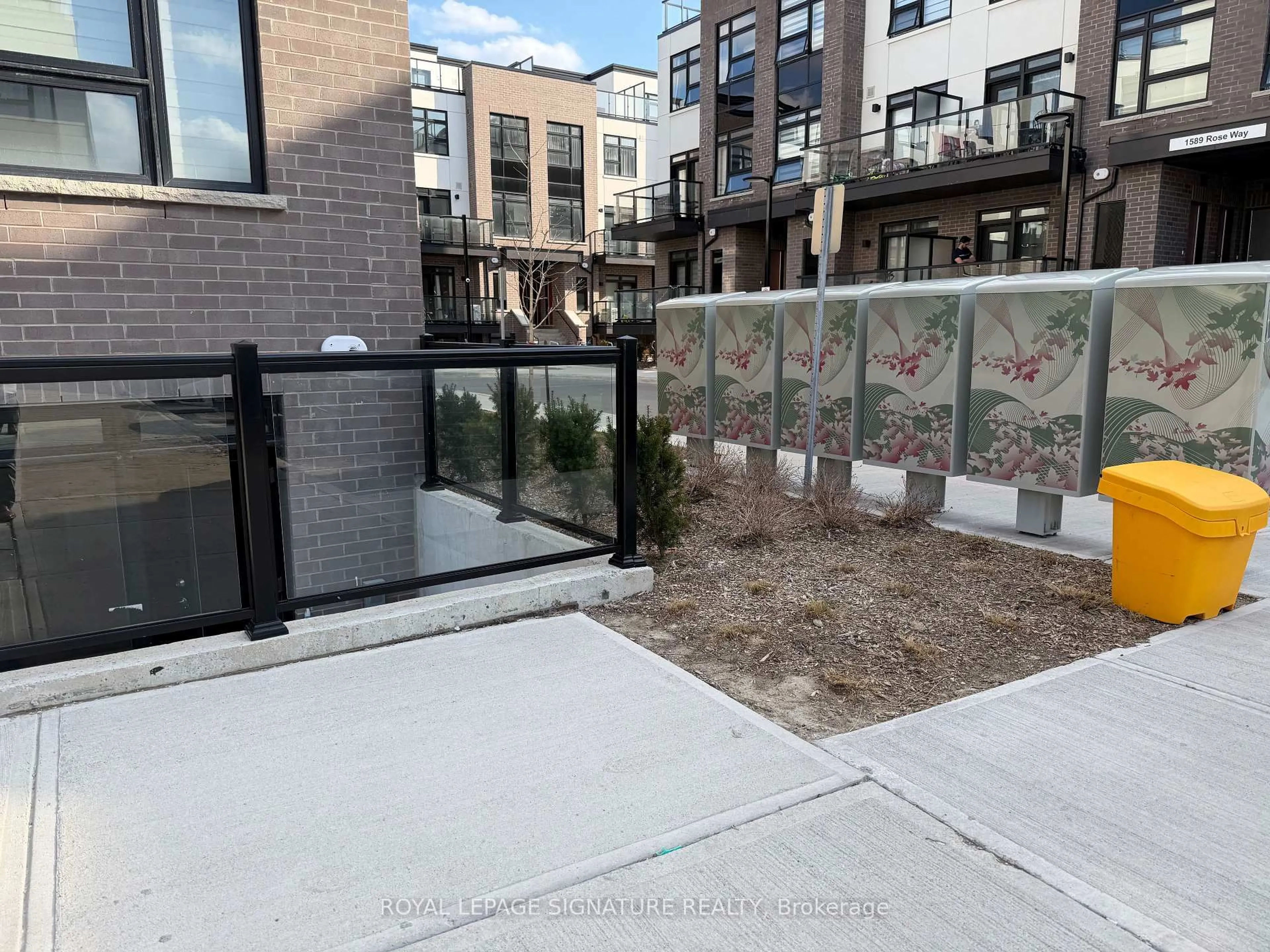 Patio, street for 1597 Rose Way #124, Milton Ontario L9E 0J3