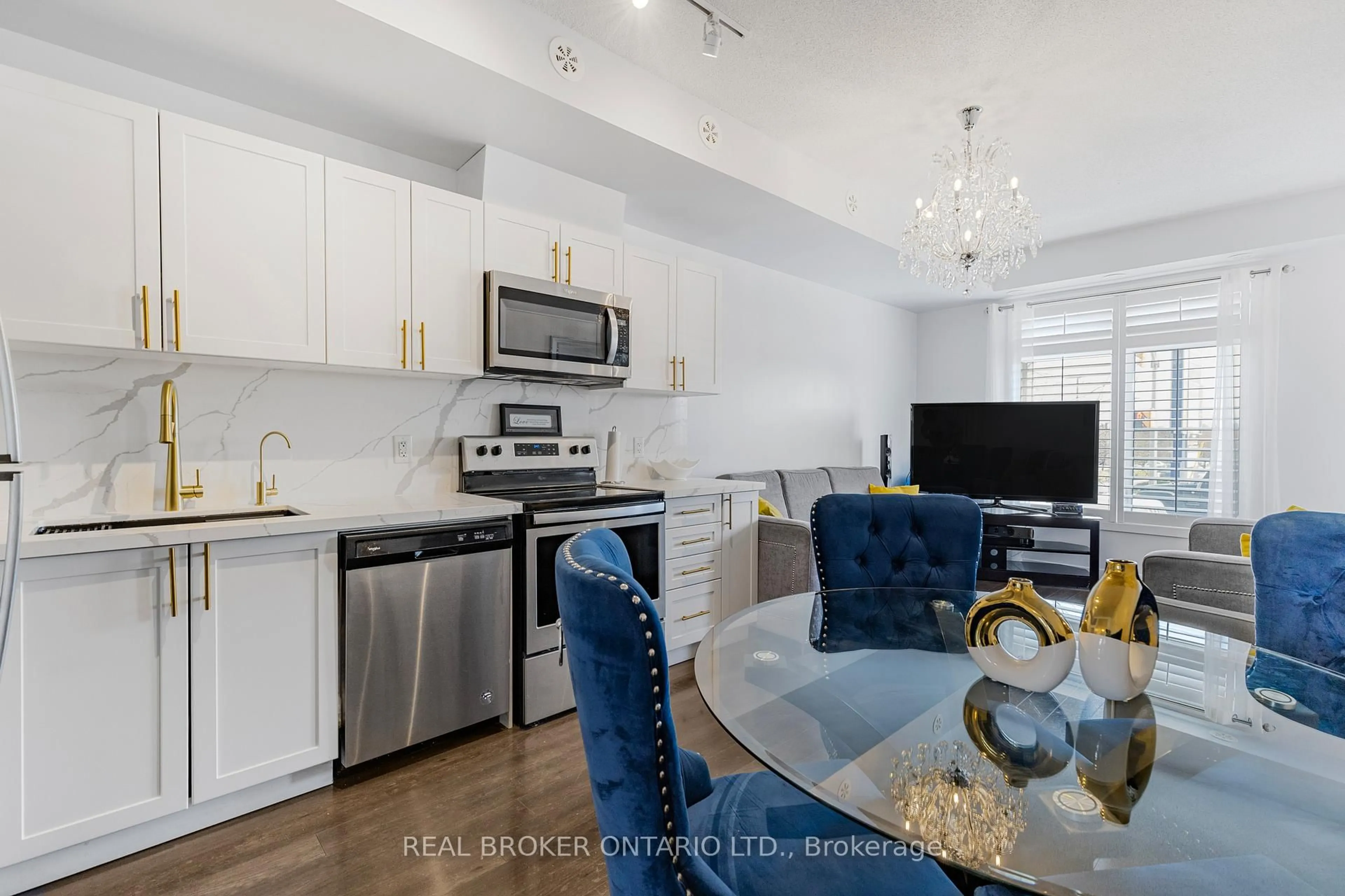 Open concept kitchen, unknown for 630 Rogers Rd #21, Toronto Ontario M6M 0B4