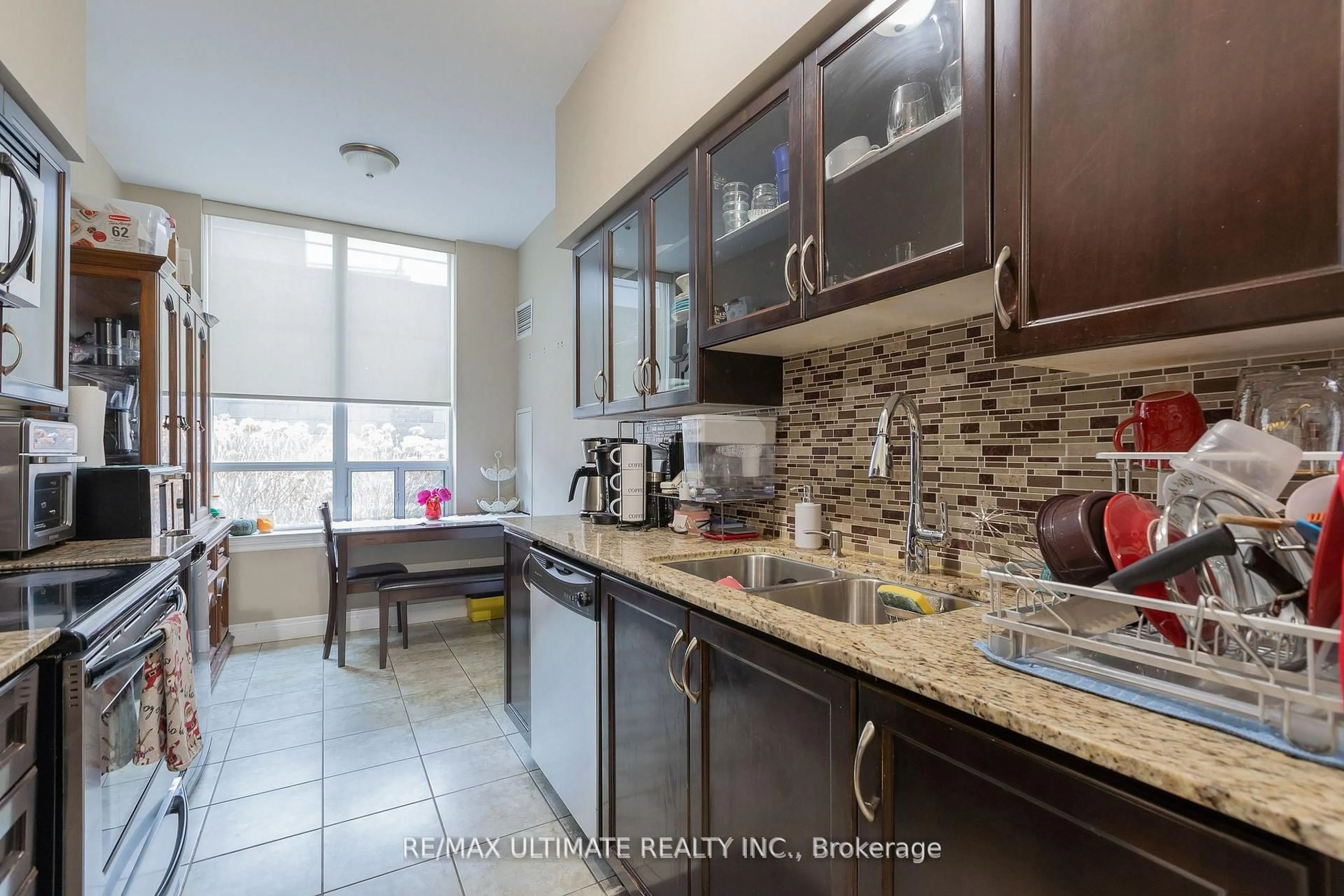 Standard kitchen, ceramic/tile floor for 2772 Keele St #105, Toronto Ontario M3M 0A3