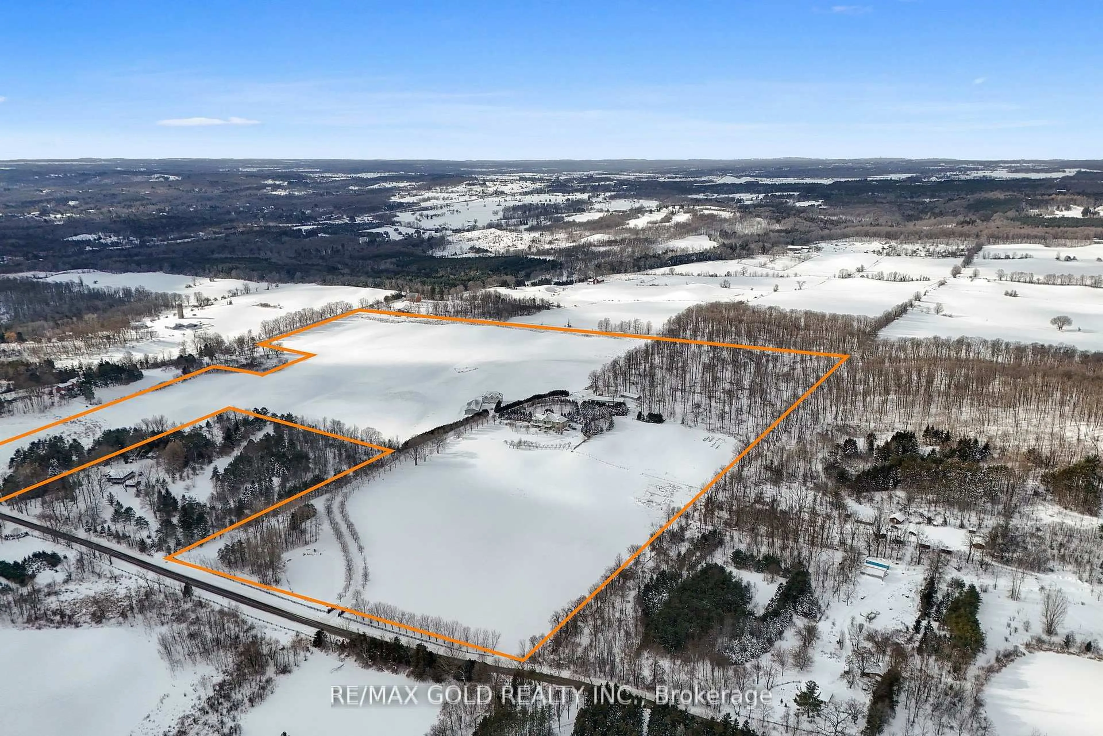 A pic from outside/outdoor area/front of a property/back of a property/a pic from drone, unknown for 3722 The Grange Sdrd, Caledon Ontario L7C 0C3