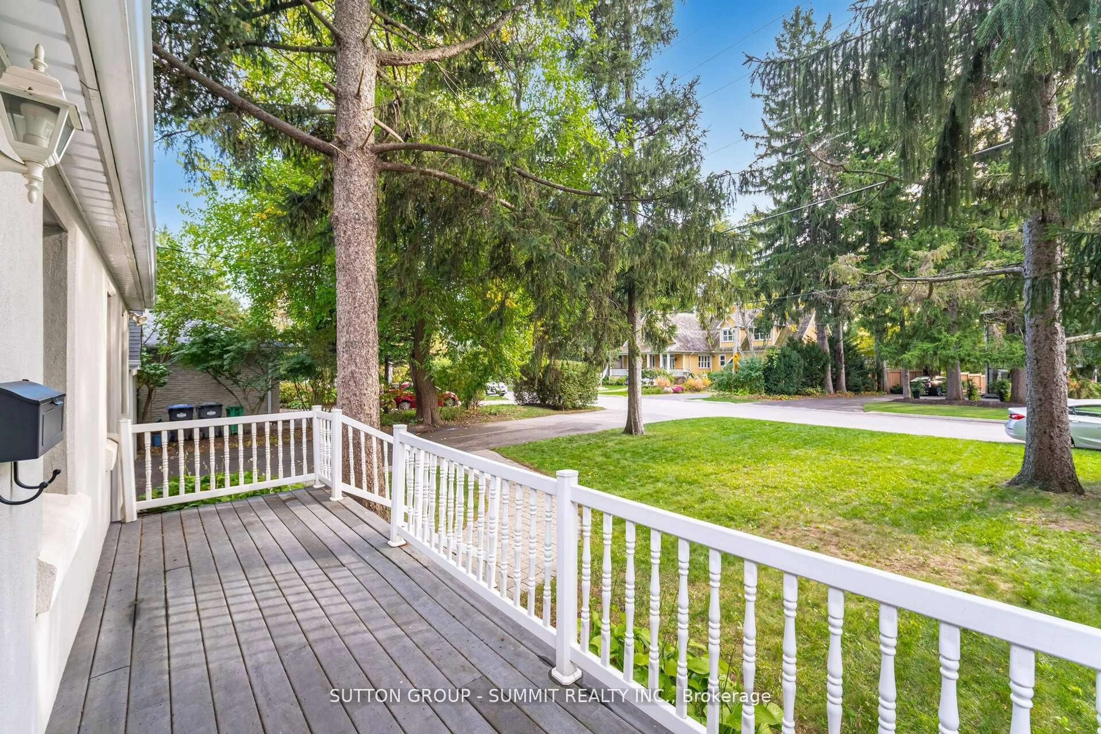 Patio, unknown for 1175 Kane Rd, Mississauga Ontario L5H 2M2