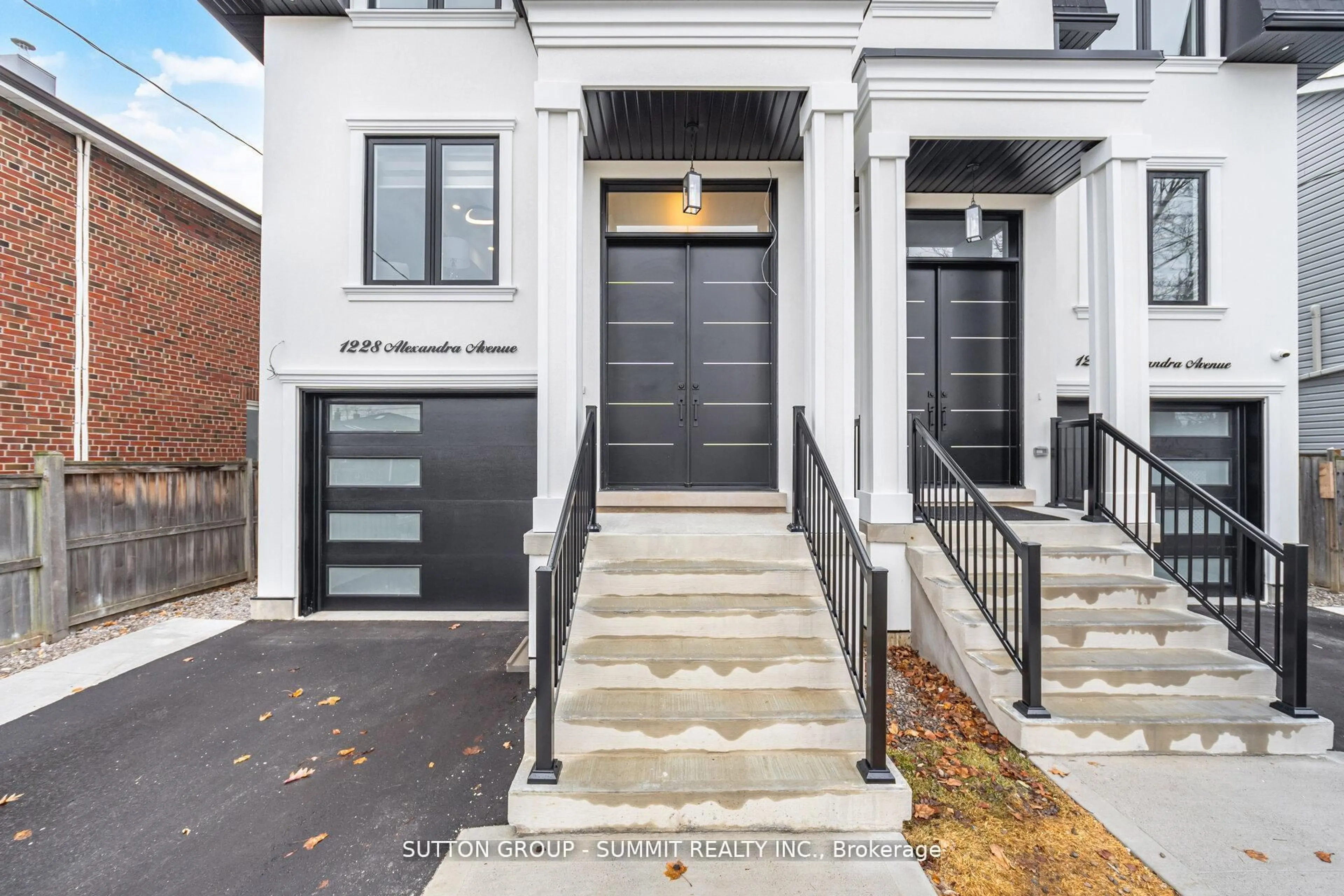 Home with brick exterior material, street for 1228 Alexandra Ave, Mississauga Ontario L5E 2A5