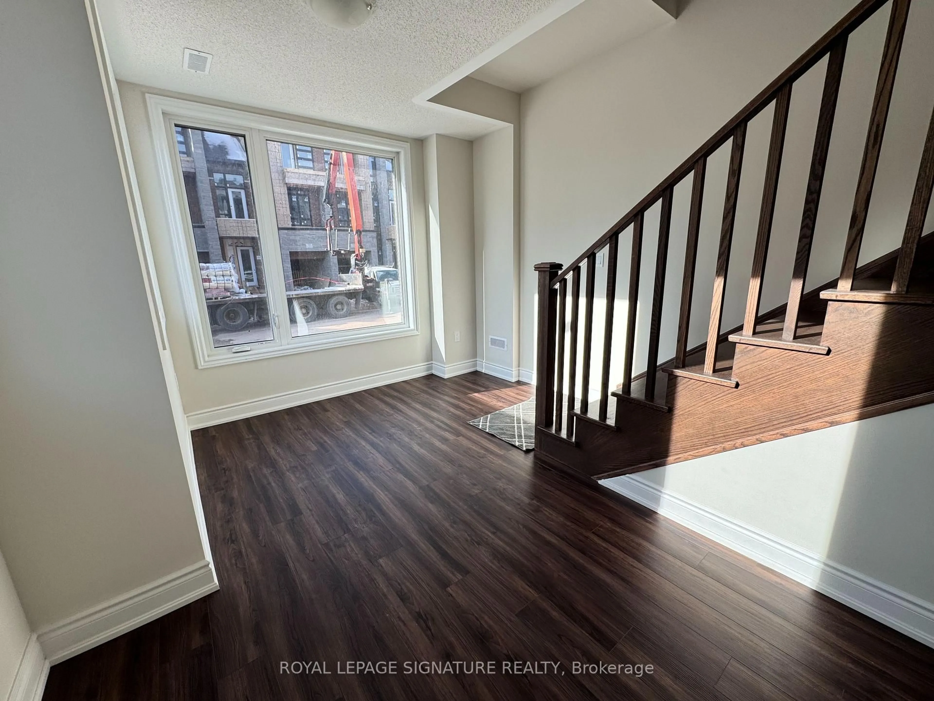 A pic of a room for 1269 Anthonia Tr, Oakville Ontario L6H 7Y7