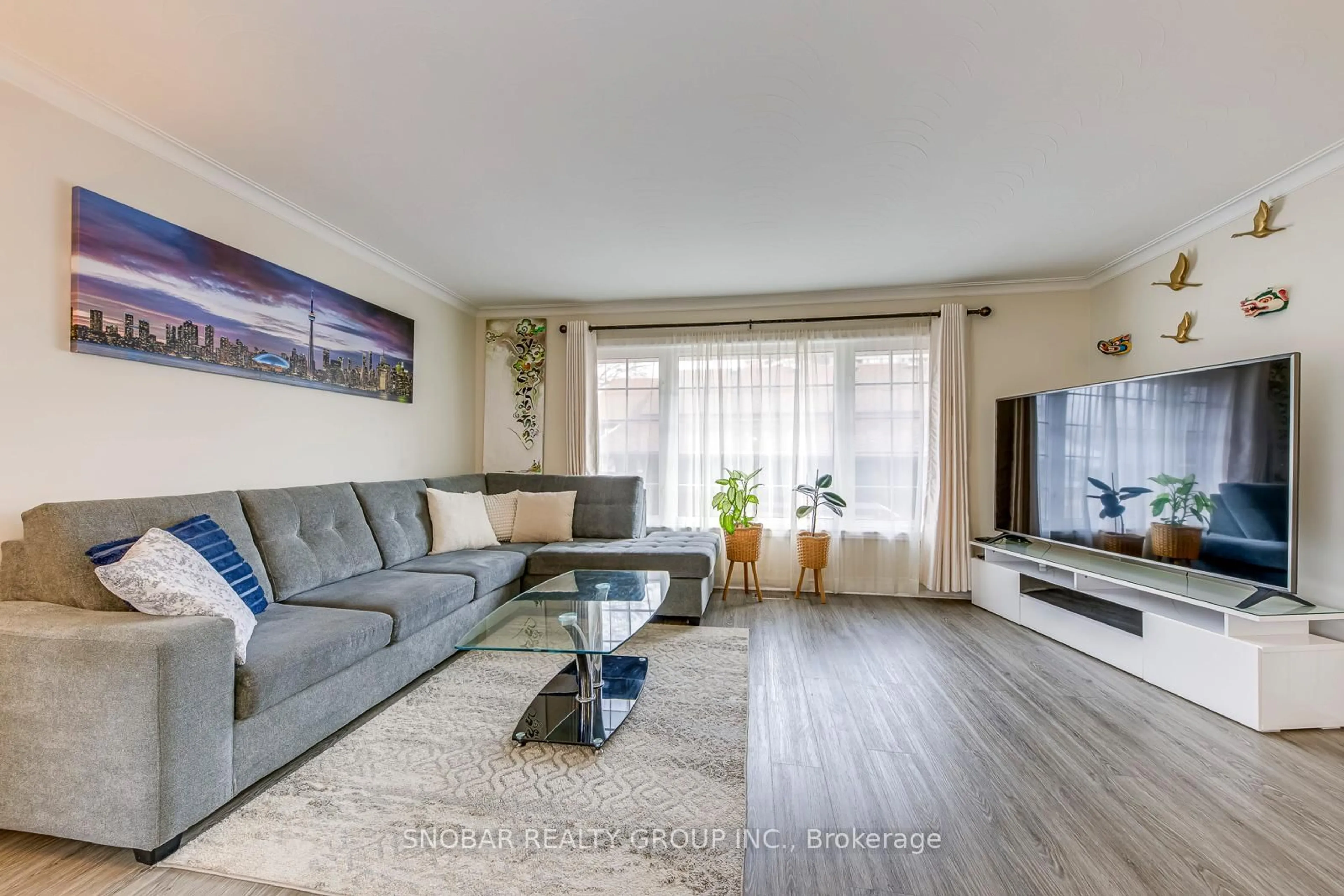 Living room with furniture, unknown for 97 Westhampton Dr, Toronto Ontario M9R 1Y1