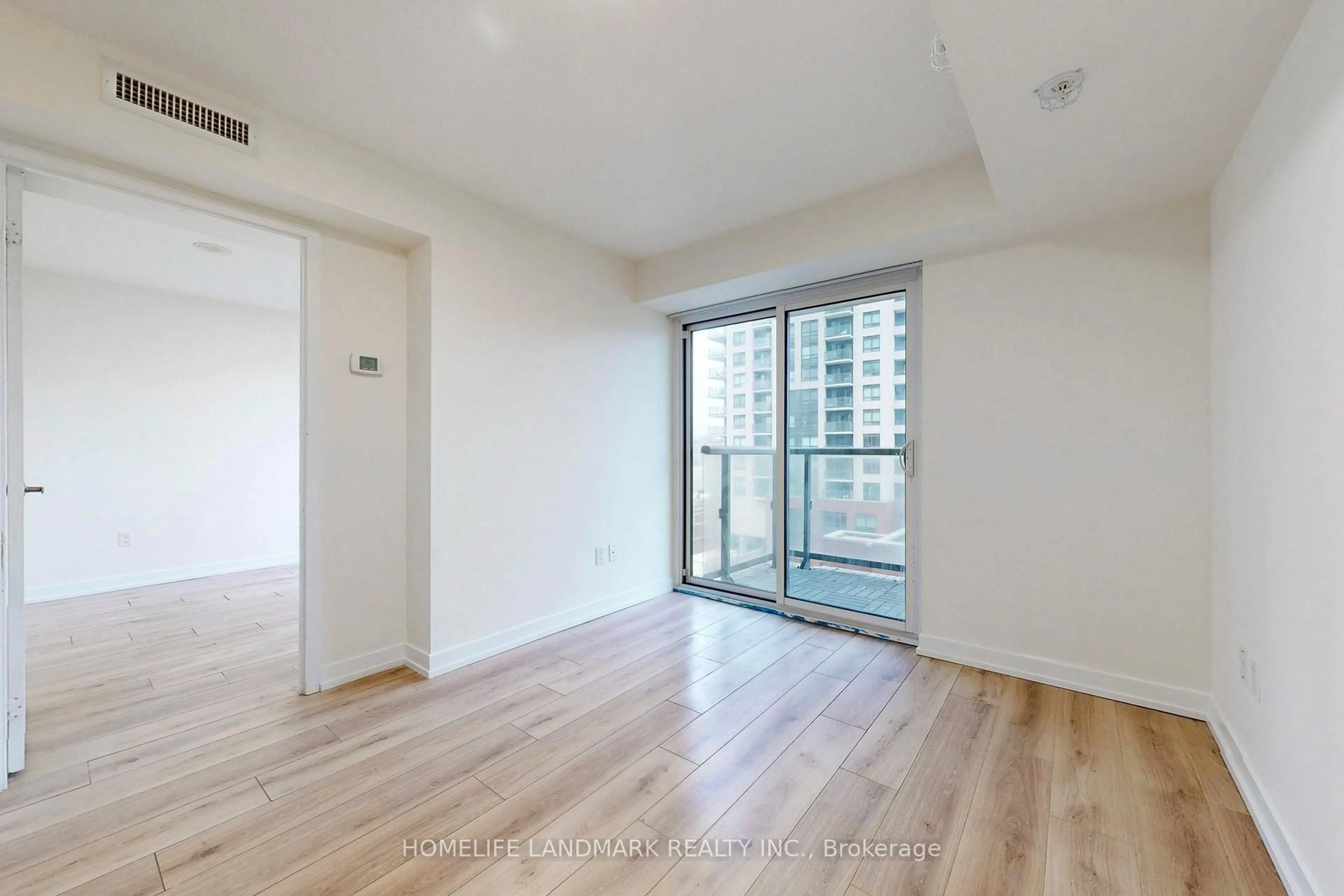A pic of a room for 1420 Dupont St #603, Toronto Ontario M6H 0C2
