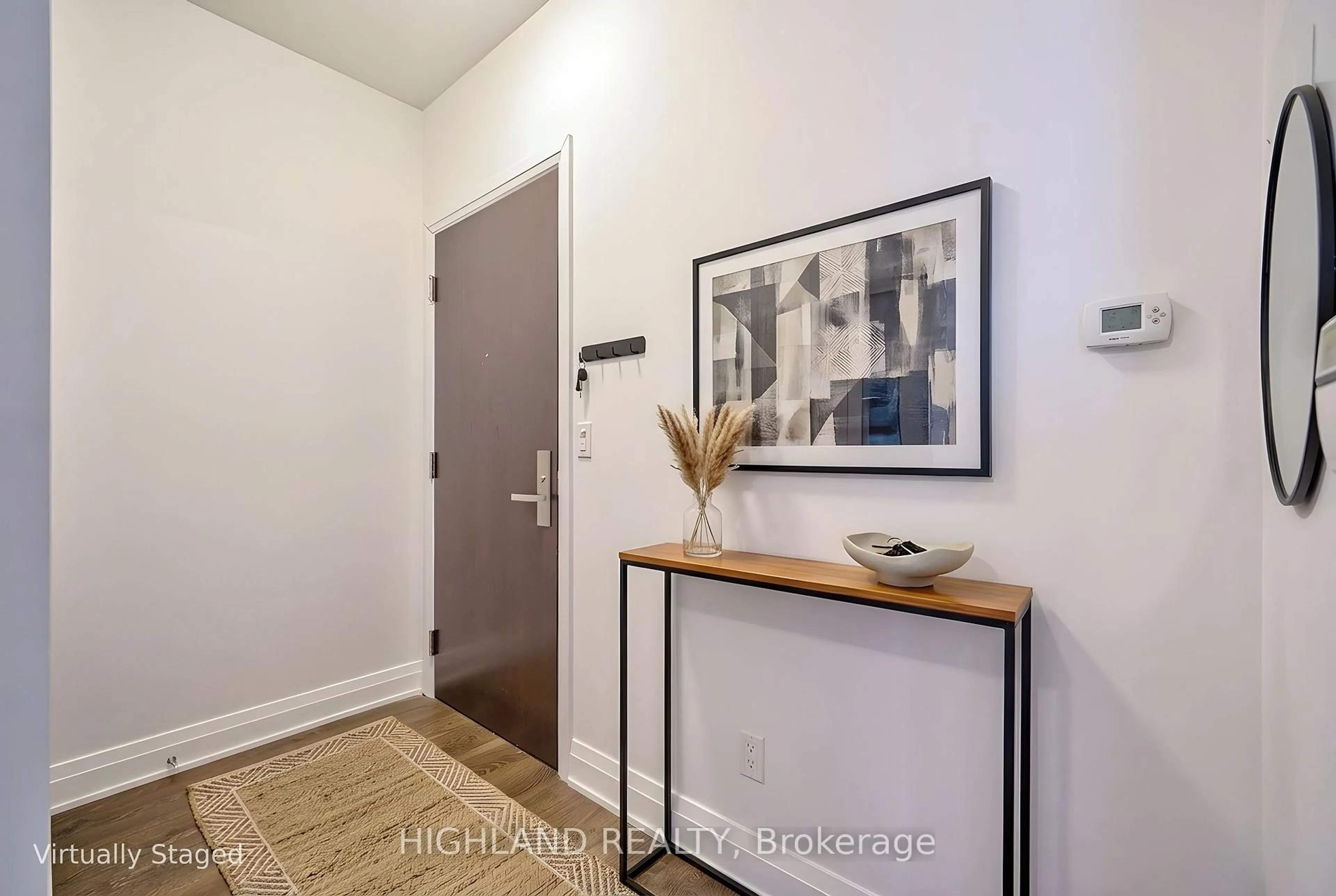Indoor entryway for 55 Speers Rd #306, Oakville Ontario L6K 0H9