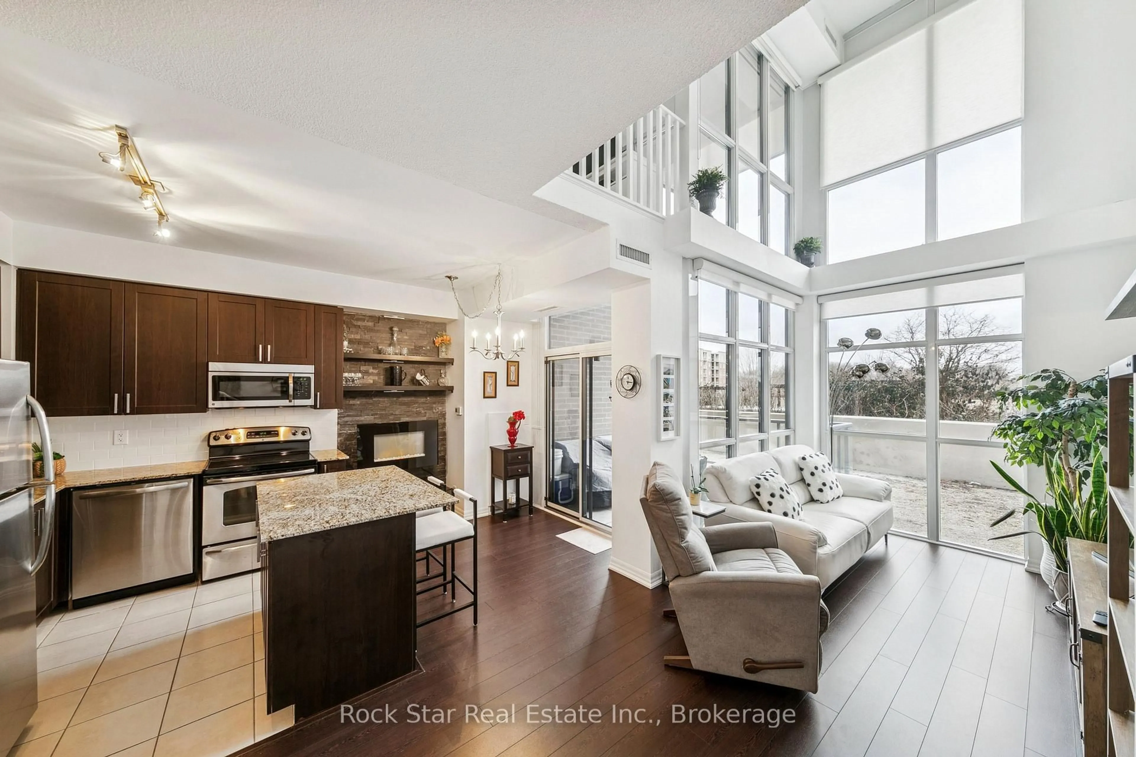 Open concept kitchen, unknown for 1940 Ironstone Dr #227, Burlington Ontario L7L 0E4