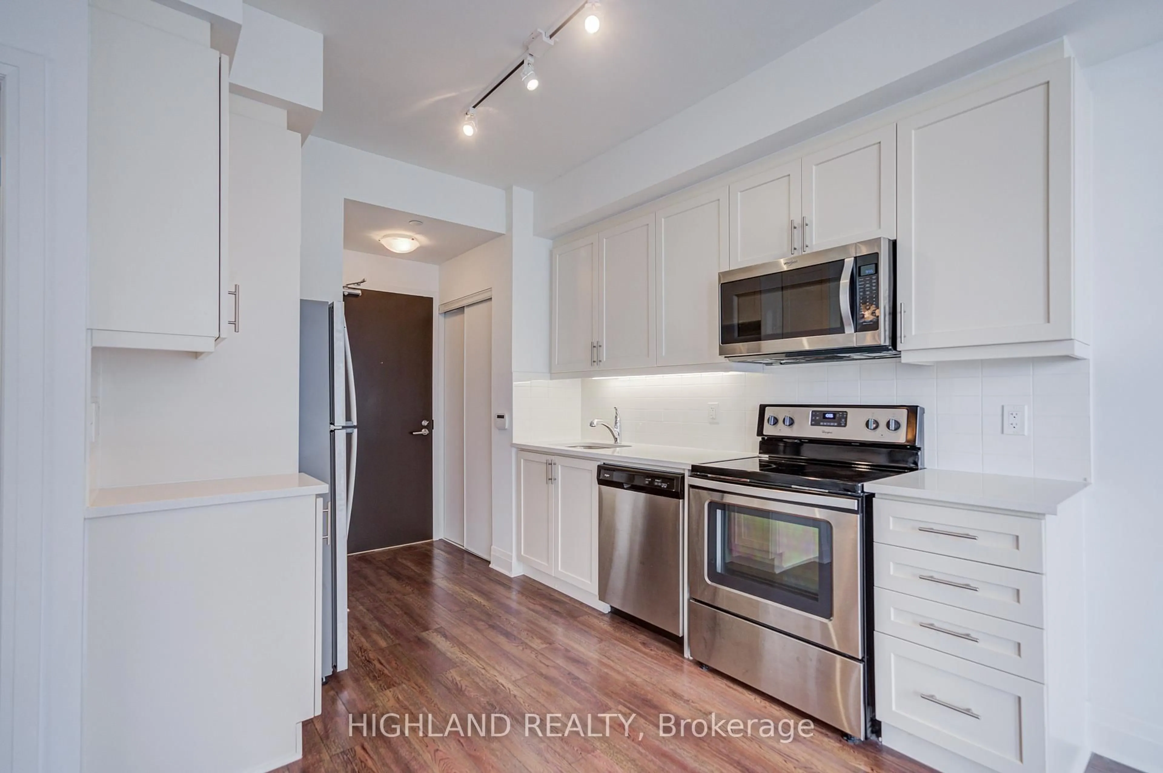 Standard kitchen, wood/laminate floor for 17 Zorra St #1102, Toronto Ontario M8Z 0C8