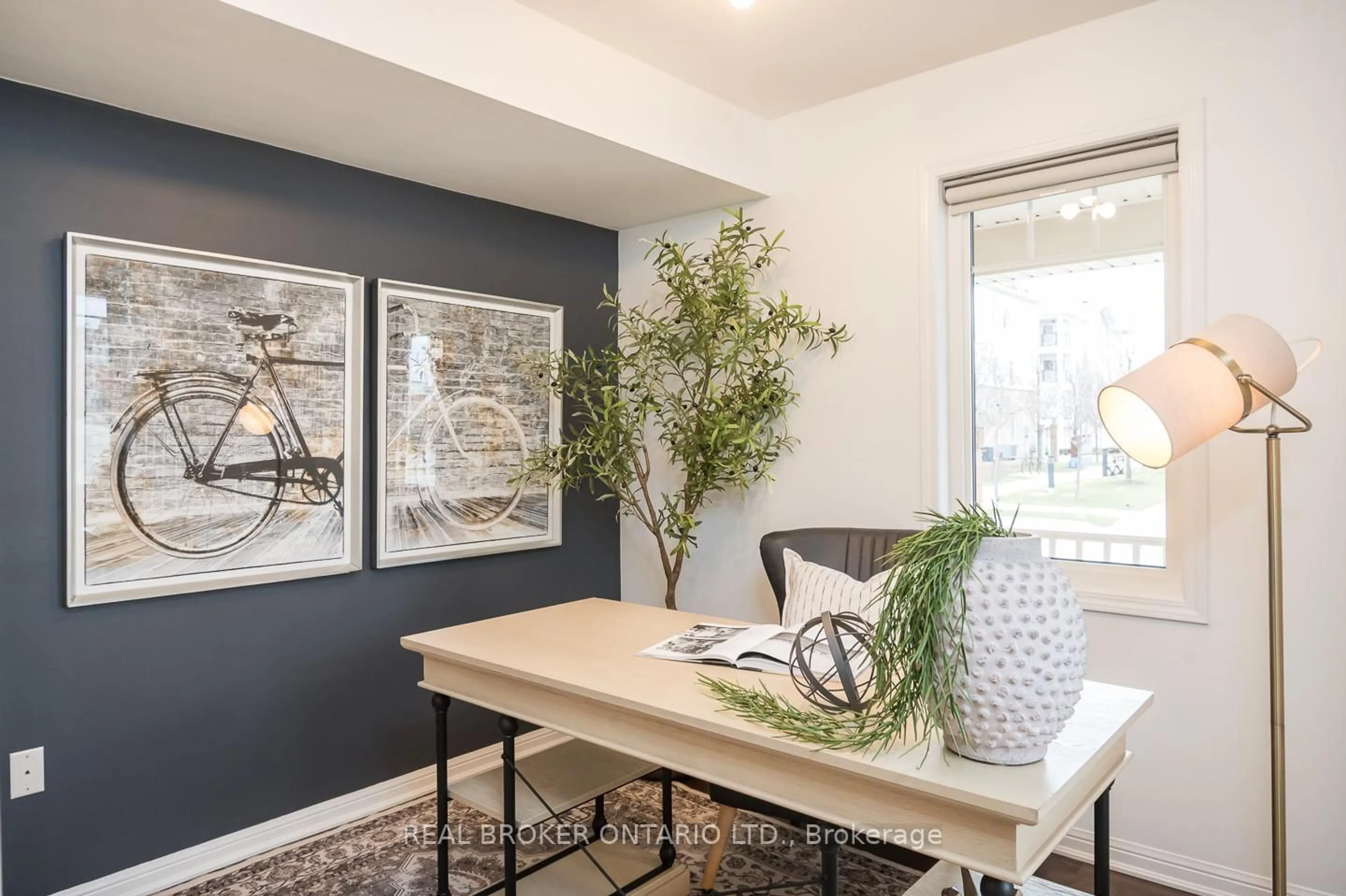 Unknown for 984 Nadalin Hts, Milton Ontario L9T 8R1