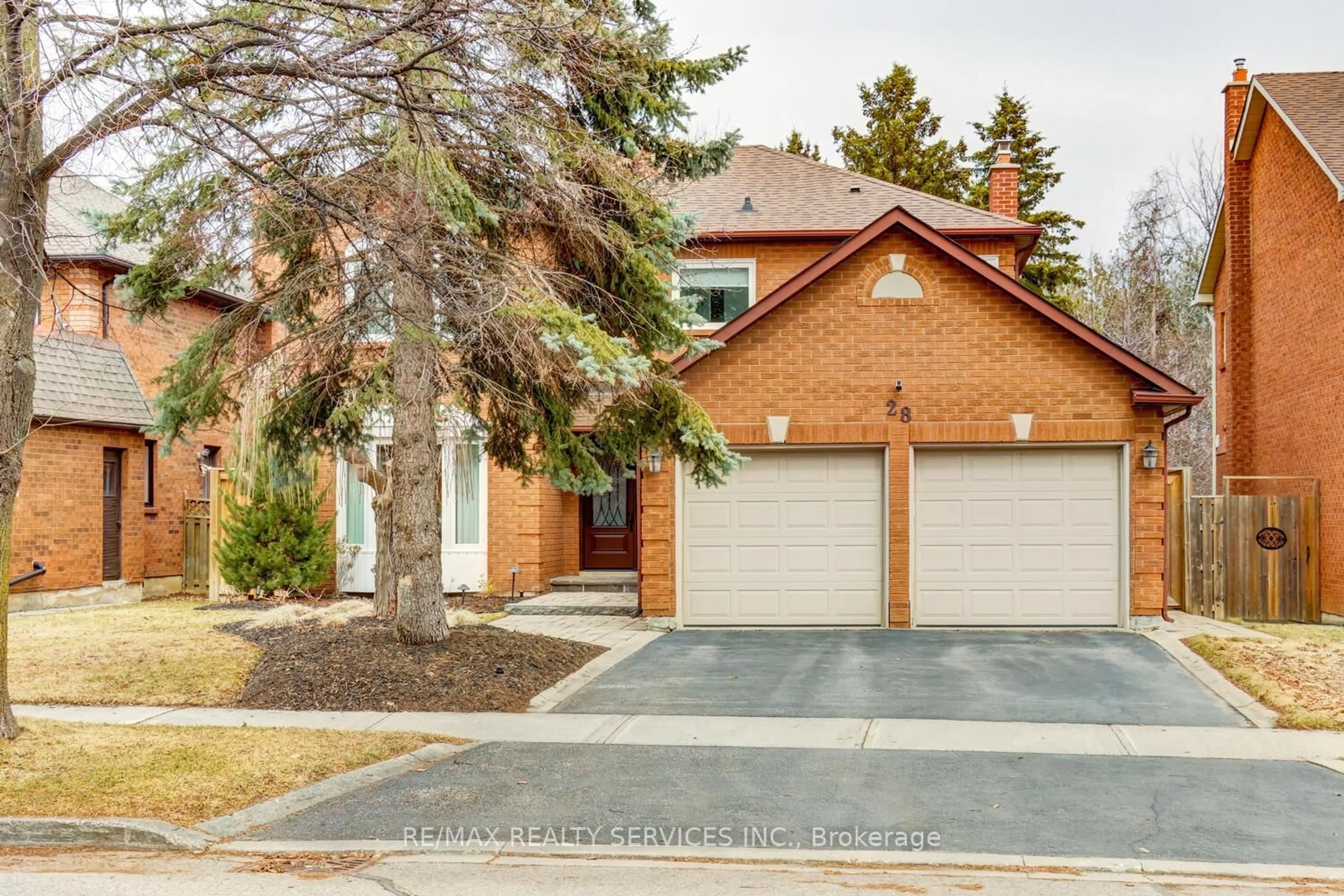 Home with brick exterior material, street for 28 Chickadee Cres, Brampton Ontario L6Z 3L2