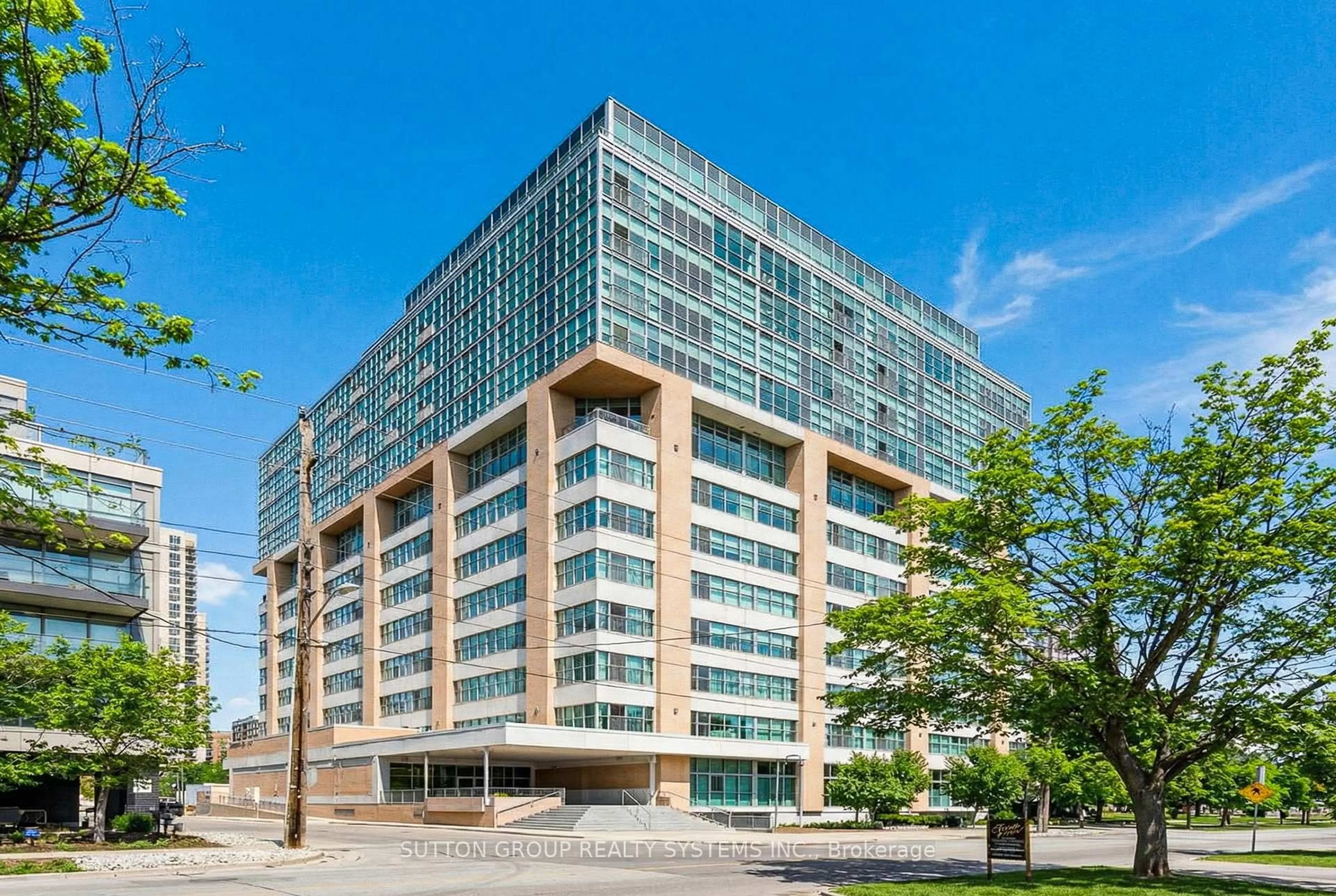 Indoor foyer for 2 Fieldway Rd #211, Toronto Ontario M8Z 0B9