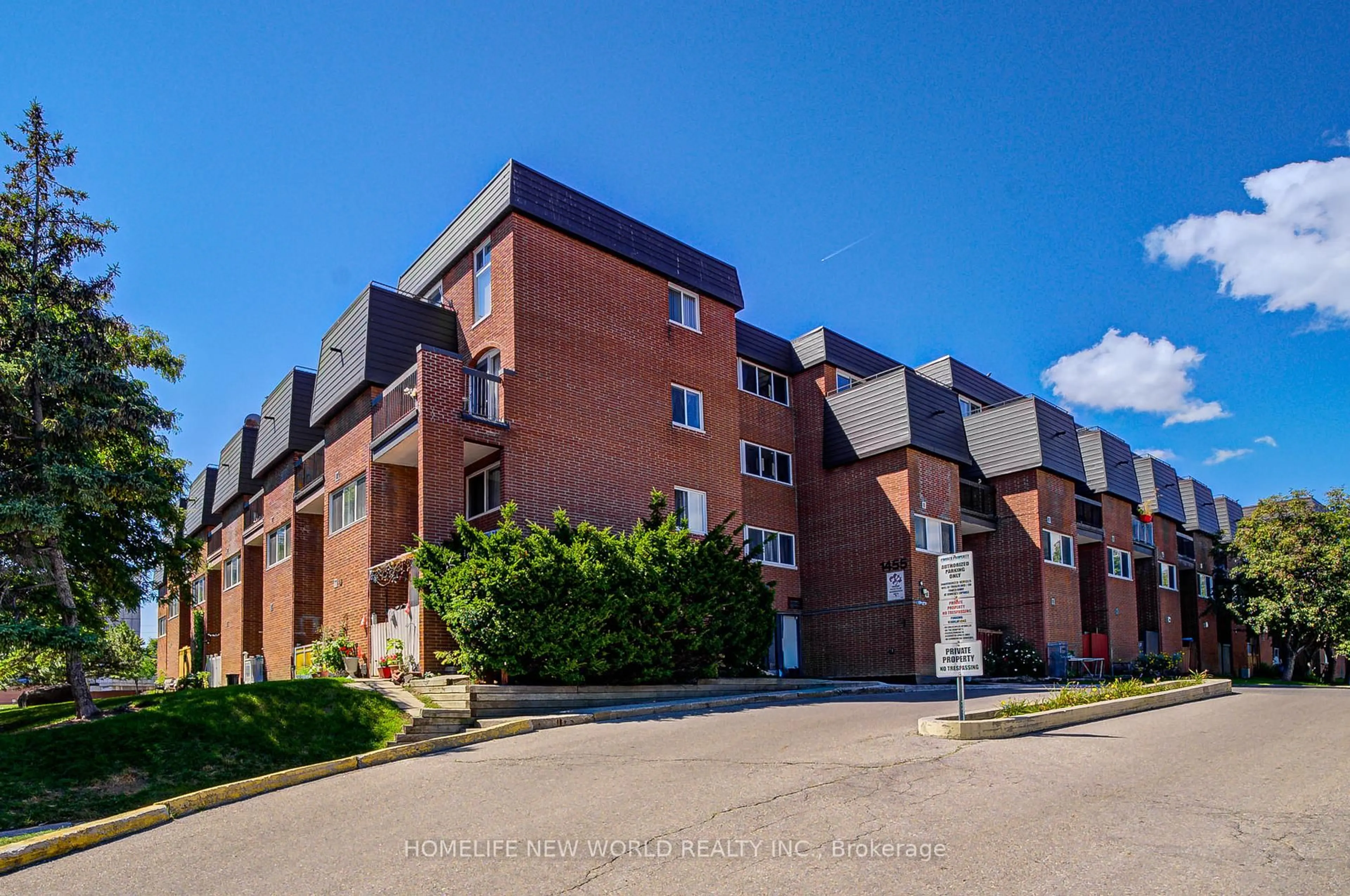 Unknown for 1455 Williamsport Dr #325, Mississauga Ontario L4X 2T5