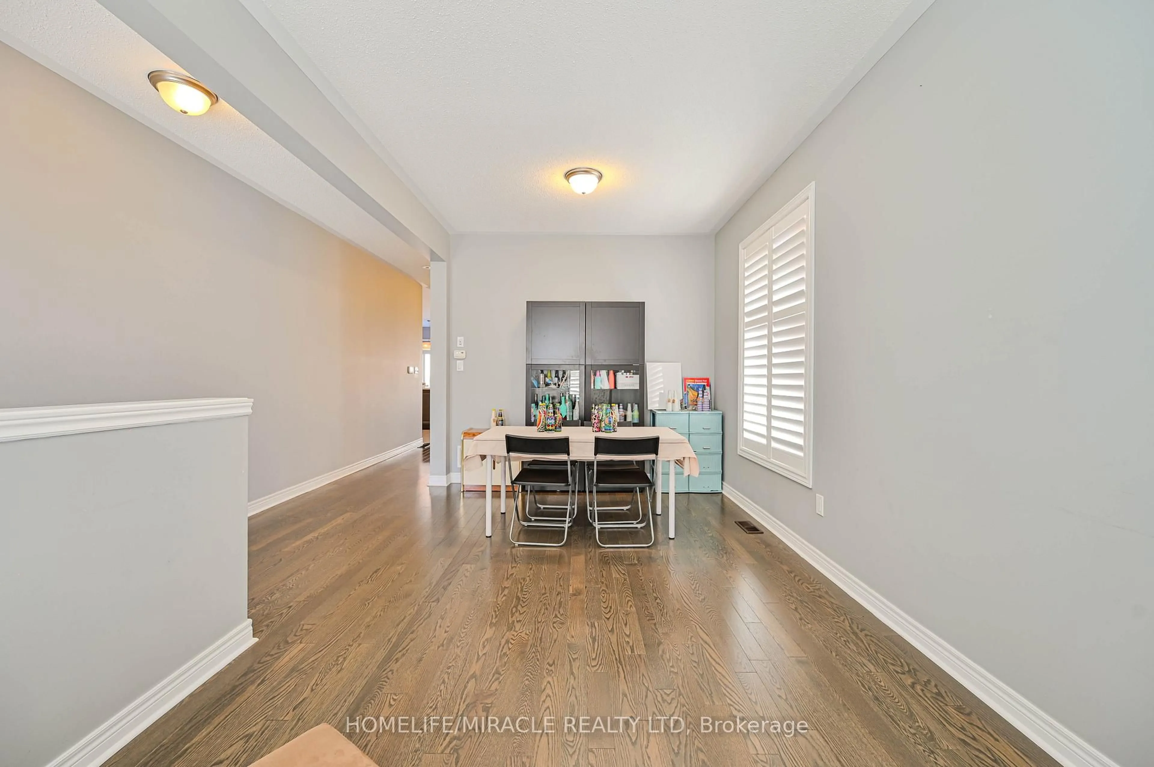 Unknown for 15 Fringetree Rd, Brampton Ontario L6R 3V8