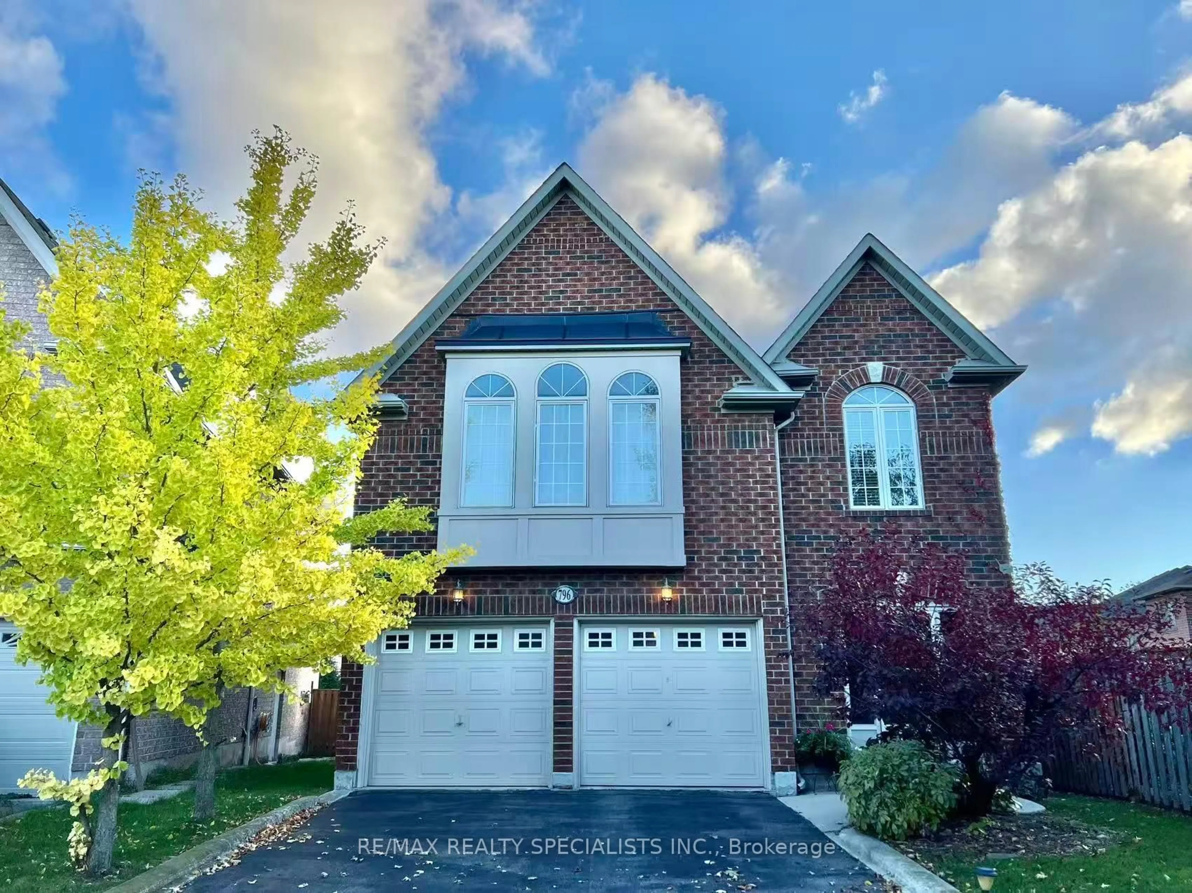 Home with brick exterior material, street for 796 Alliance Crt, Mississauga Ontario L5V 3C4