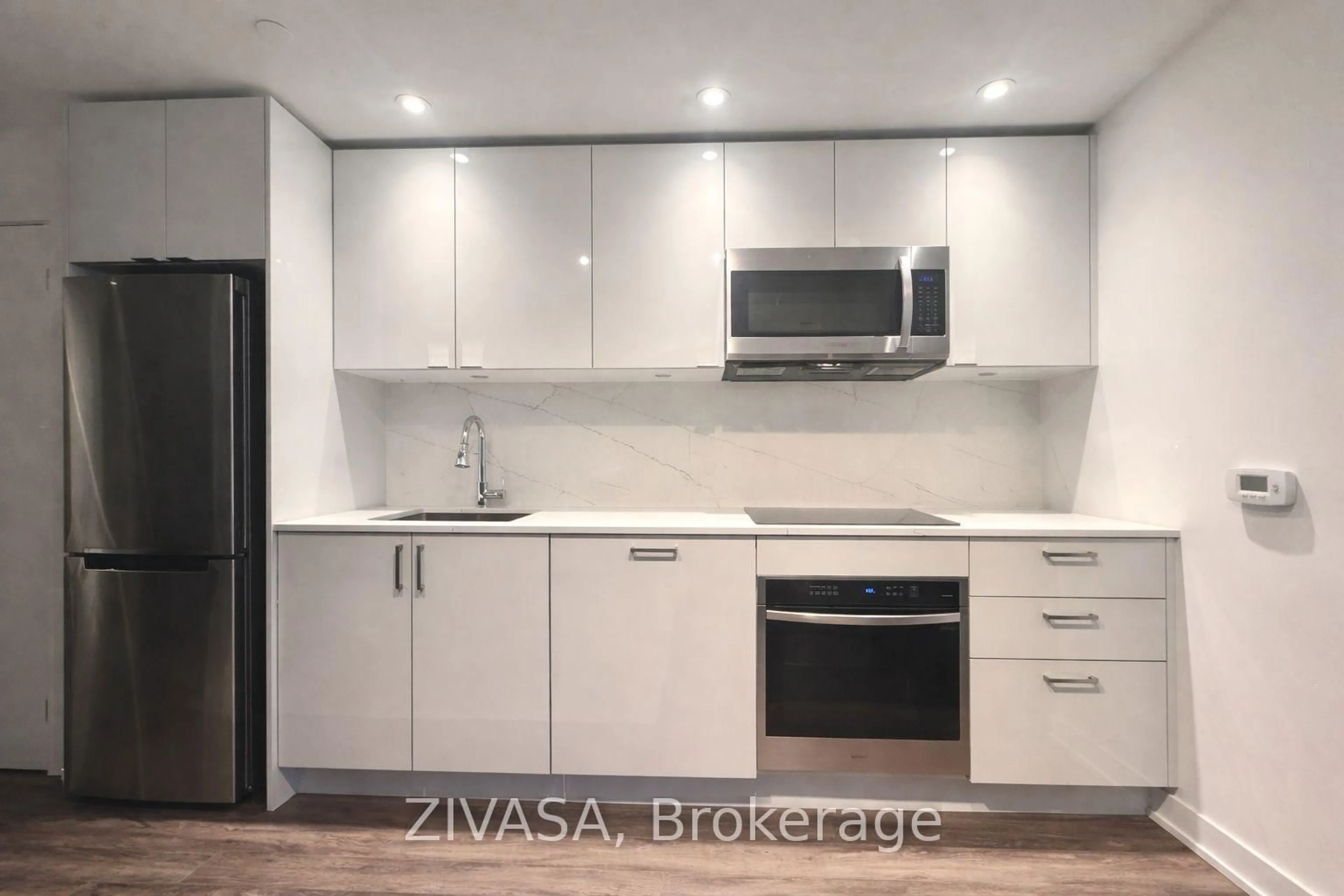 Unknown for 1926 Lakeshore Blvd #3911, Toronto Ontario M6S 1A1