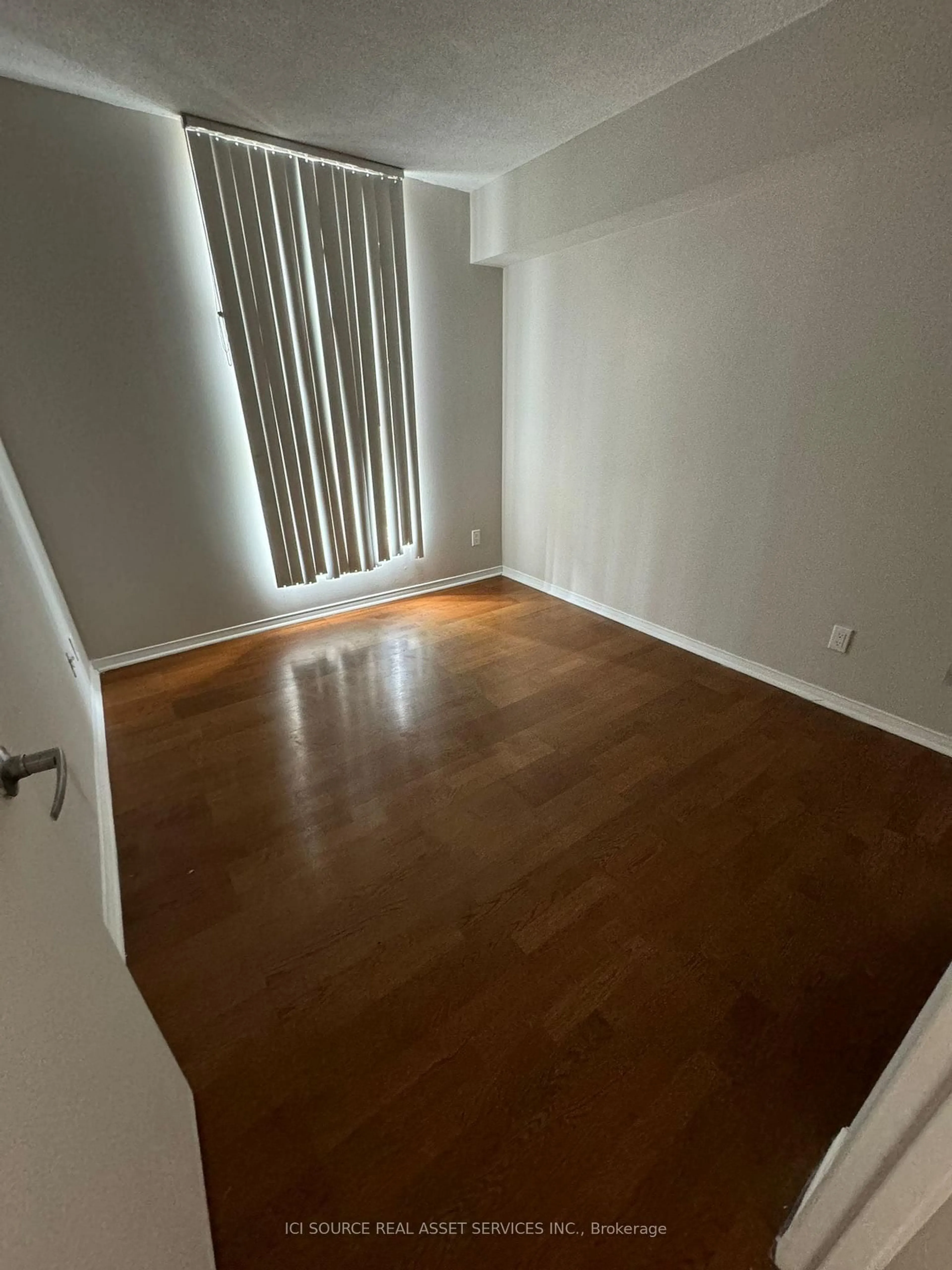 A pic of a room for 115 Hillcrest Ave #610, Mississauga Ontario L5B 3Y9