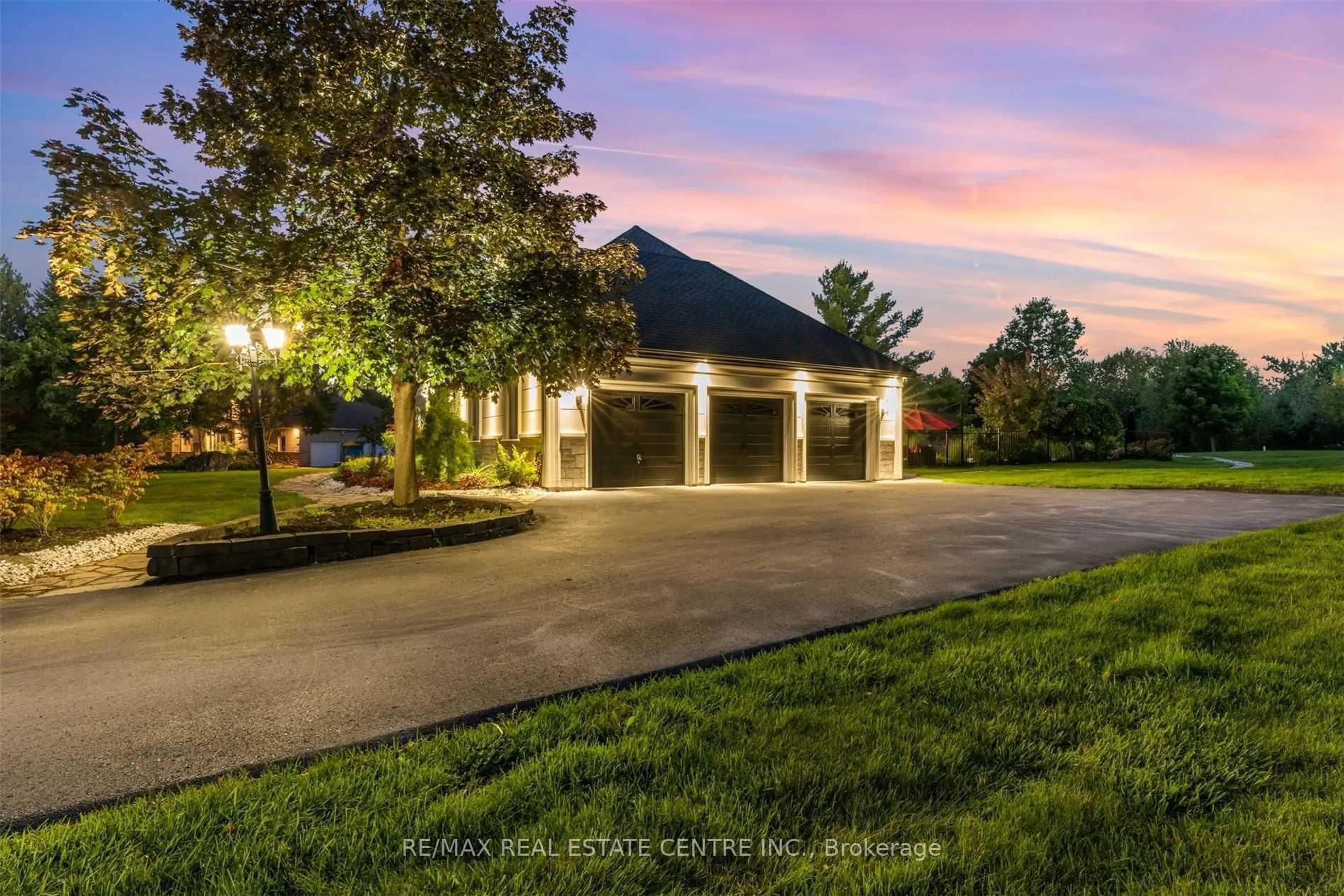 Unknown for 11135 Menzies Crt, Milton Ontario L0P 1B0