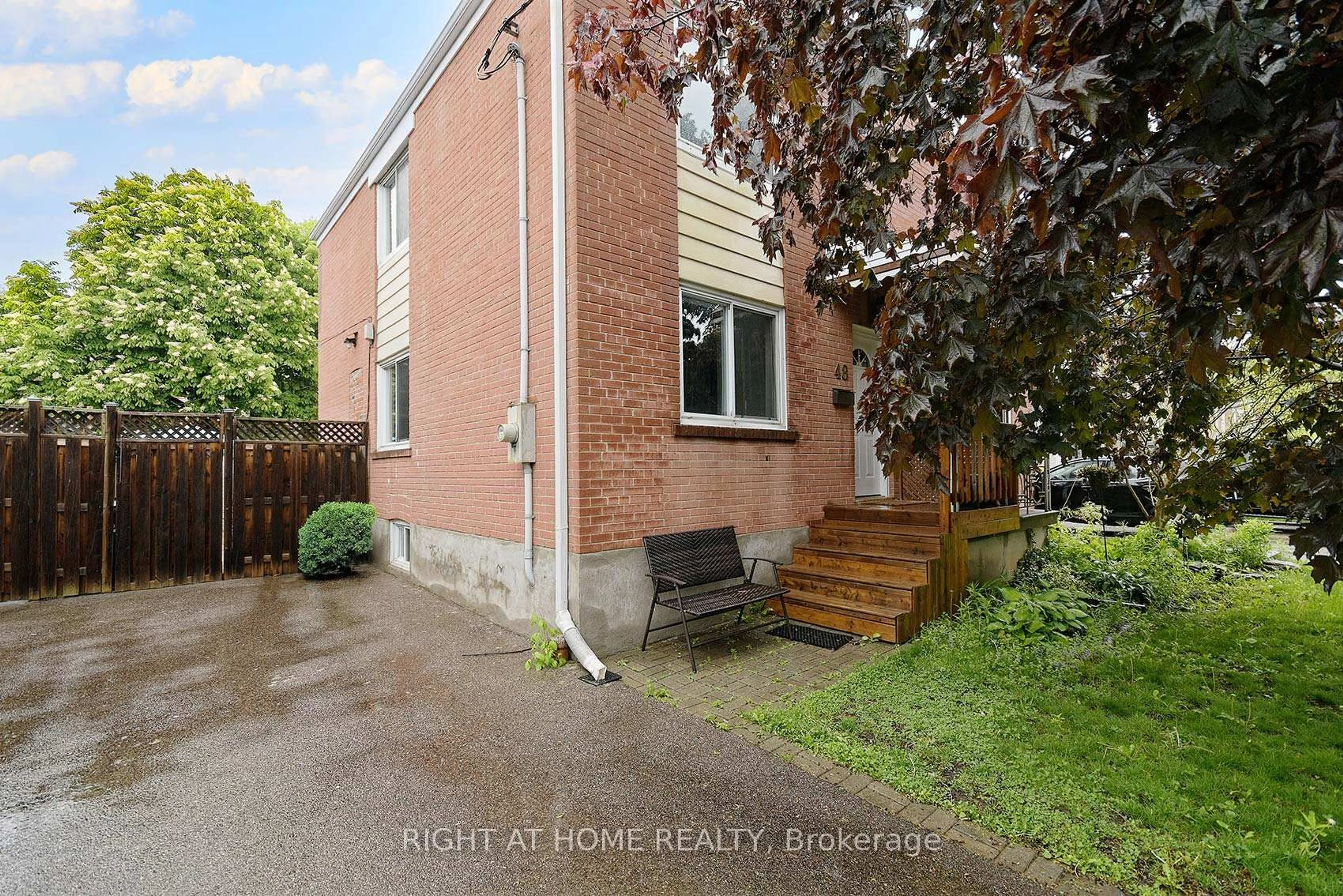 A pic from outside/outdoor area/front of a property/back of a property/a pic from drone, street for 48 Van Stassen Blvd, Toronto Ontario M6S 2N5