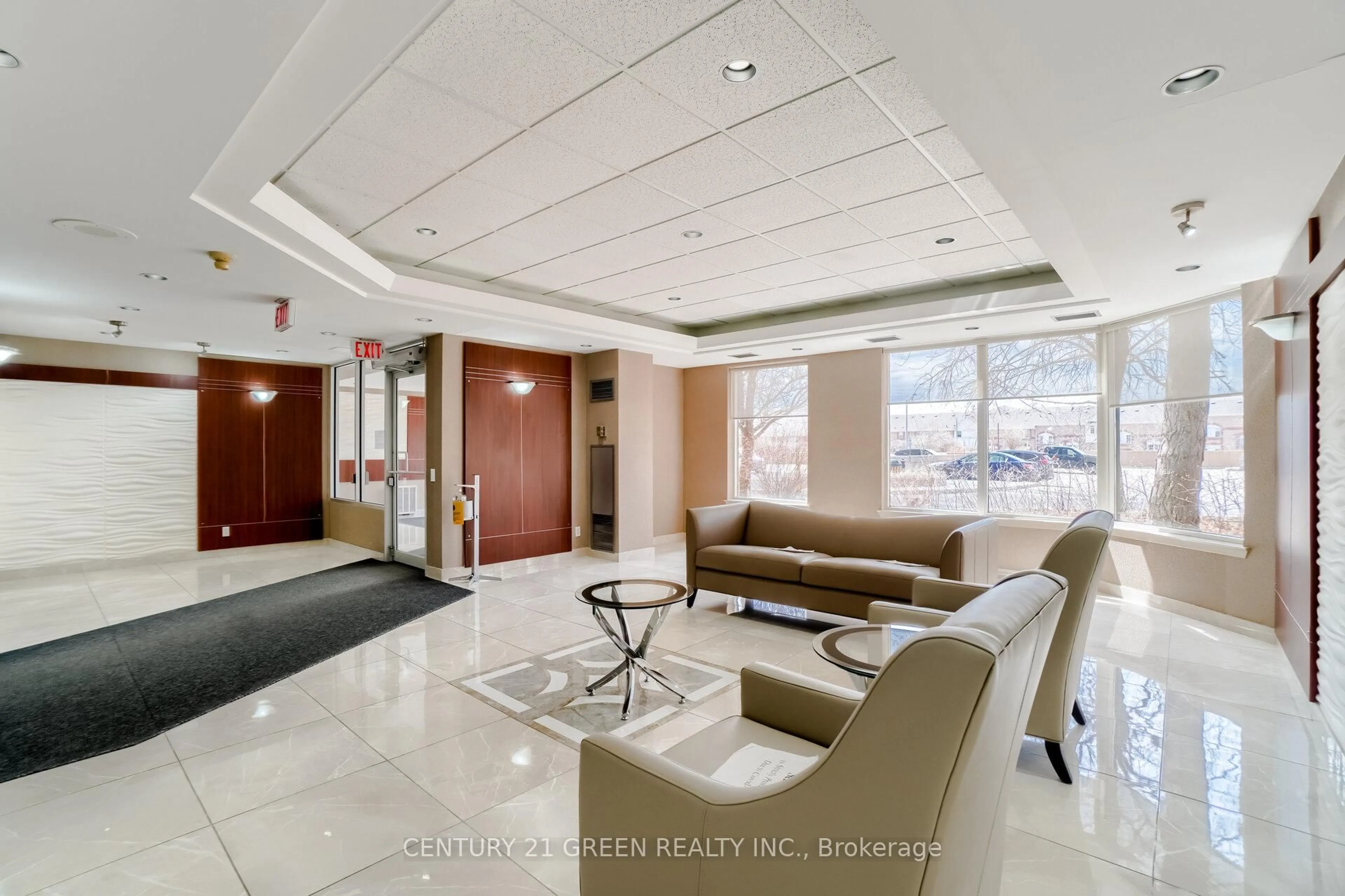 Lobby for 135 Hillcrest Ave #203, Mississauga Ontario L5B 4B1