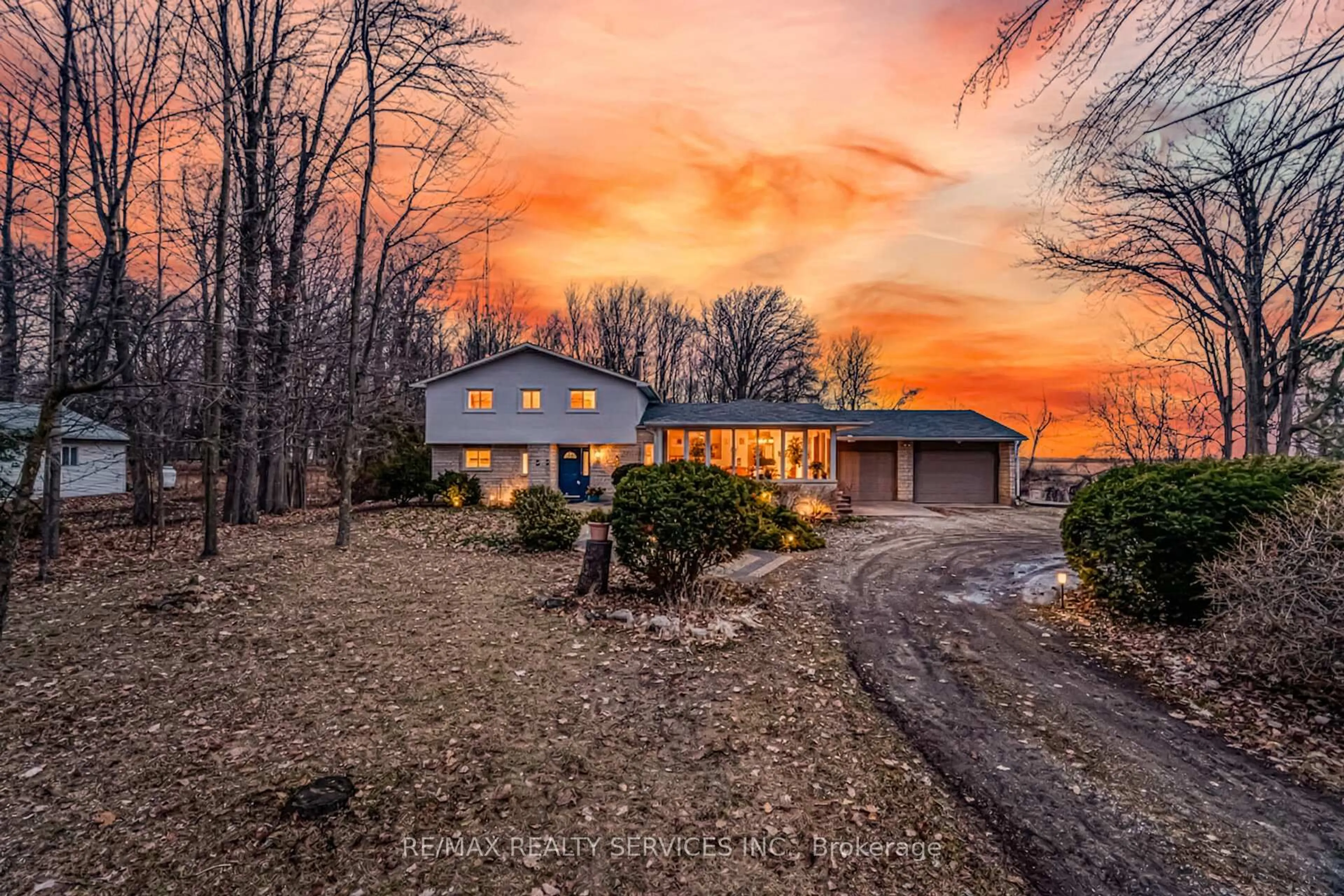 A pic from outside/outdoor area/front of a property/back of a property/a pic from drone, unknown for 14411 Innis Lake Rd, Caledon Ontario L7C 2Z8