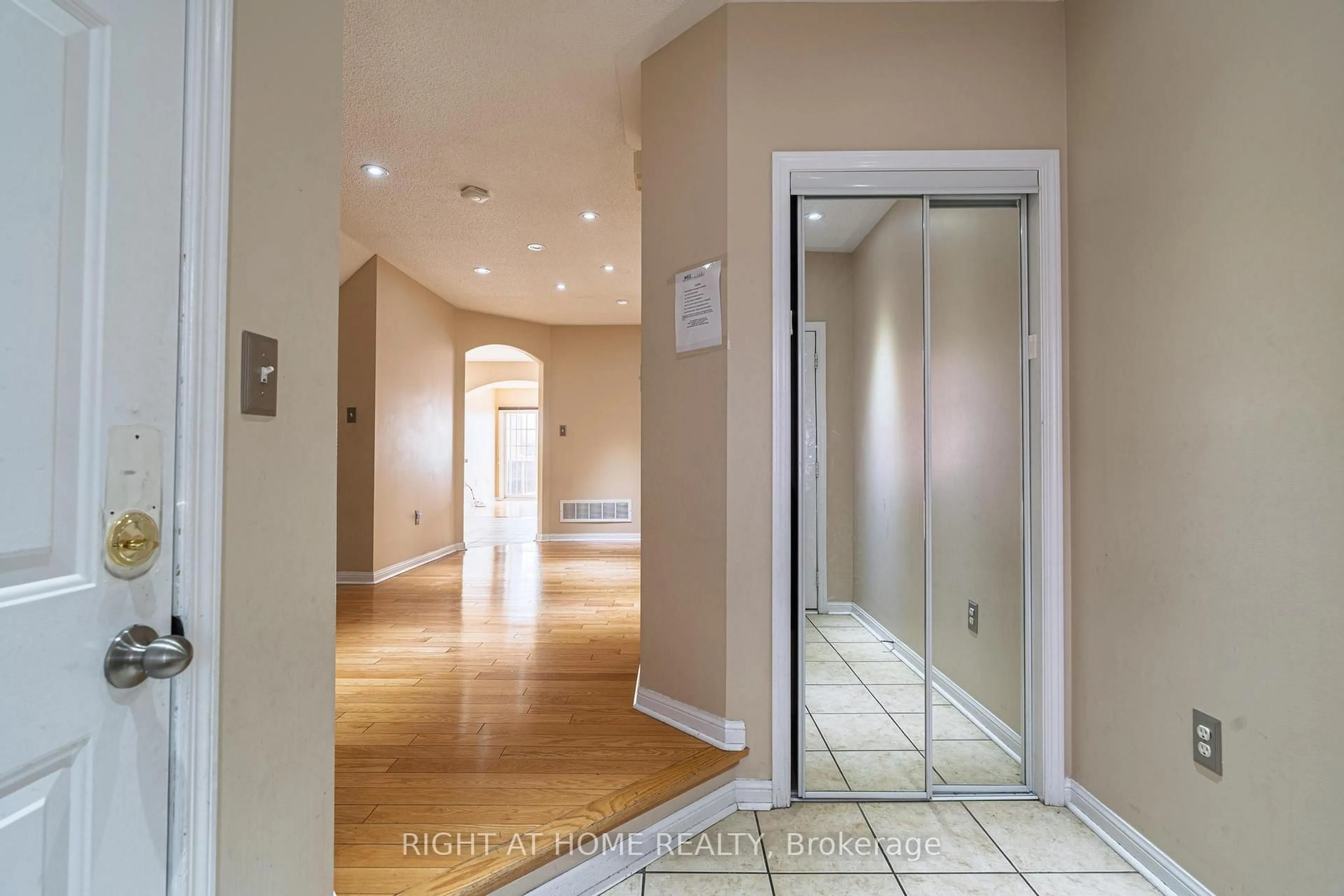 Indoor entryway for 71 Herdwick St, Brampton Ontario L6S 6L6