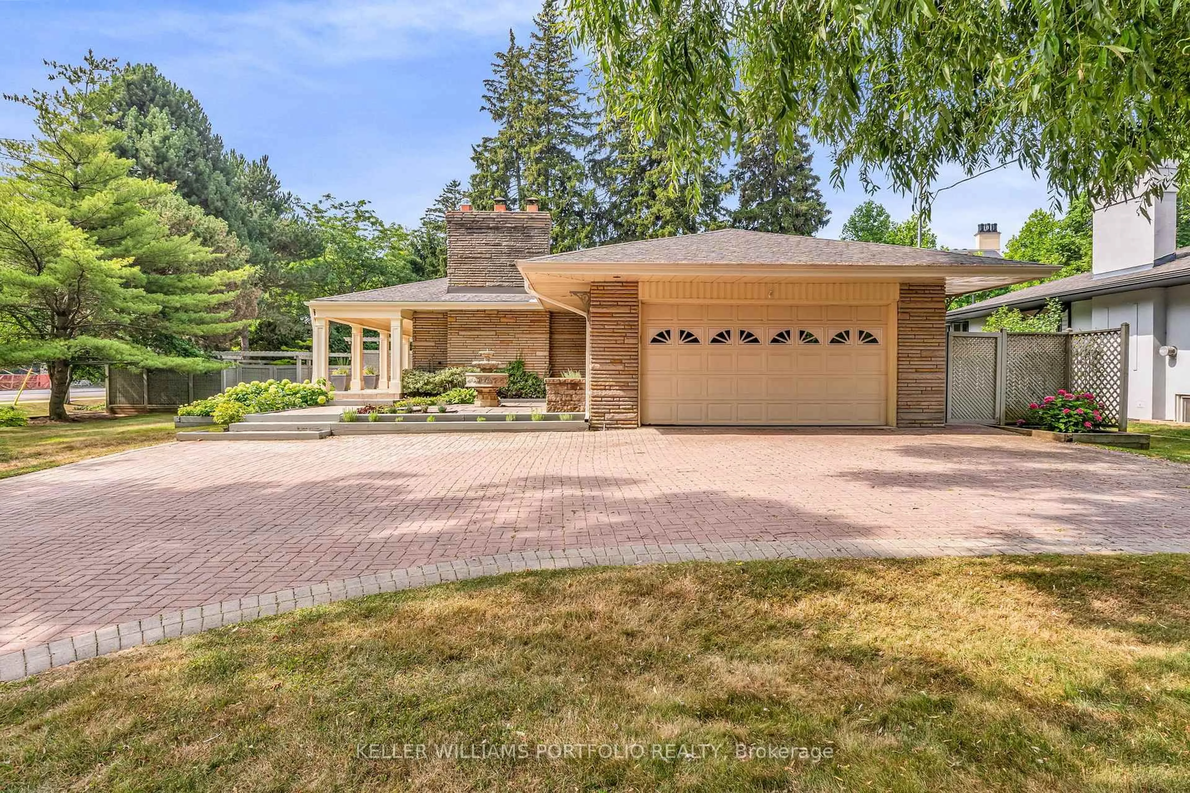 Home with brick exterior material, street for 1123 Lakeshore Rd, Oakville Ontario L6J 1K9