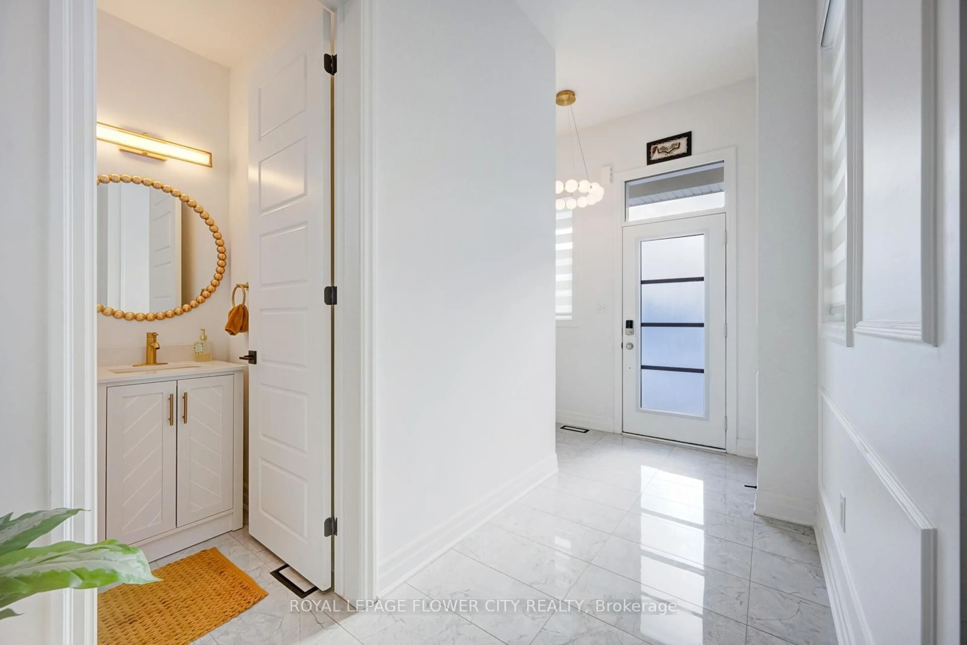 Indoor entryway for 1195 Stirling Todd Terr, Milton Ontario L9E 2E2