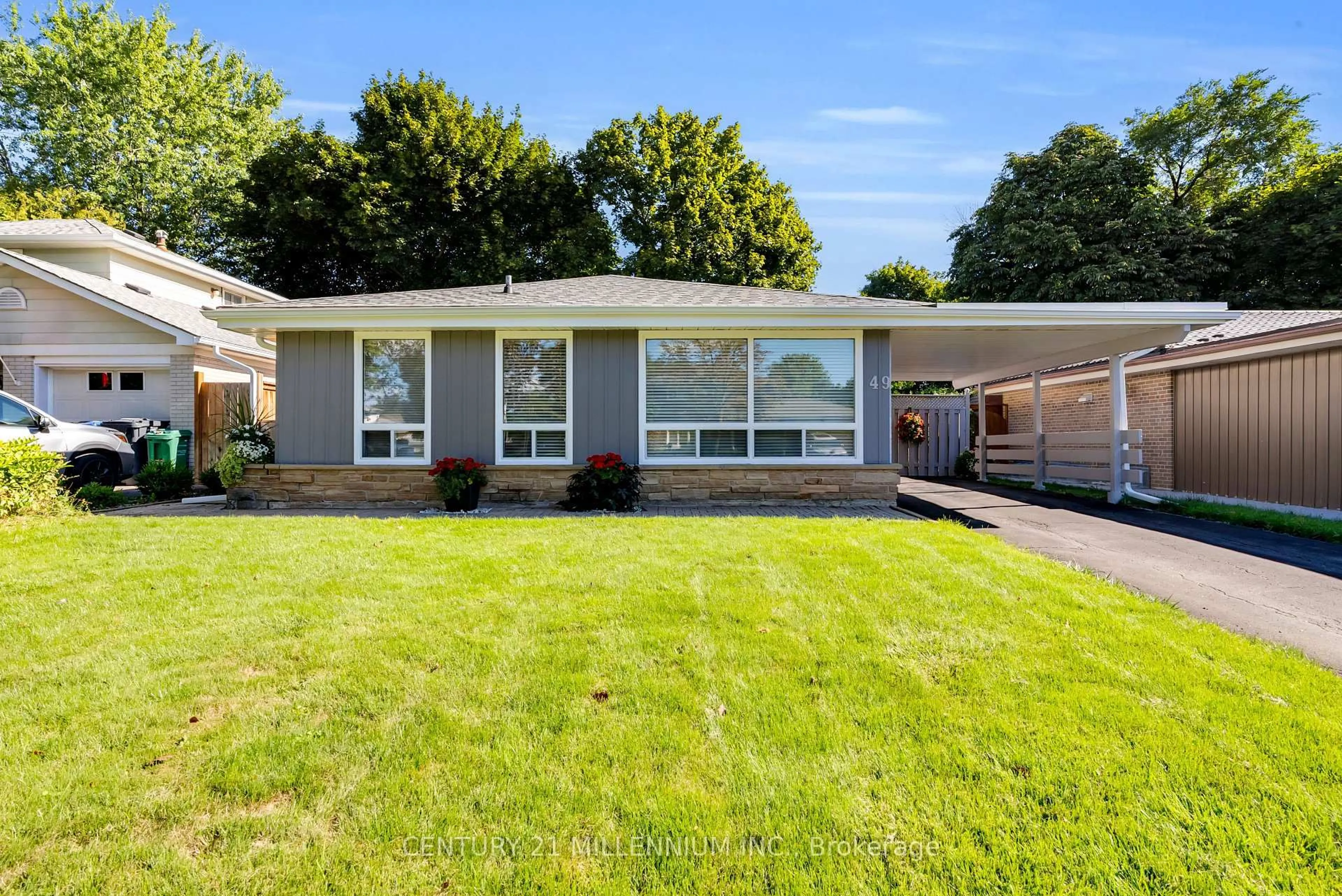 Home with vinyl exterior material, street for 49 Harper Rd, Brampton Ontario L6W 2W7