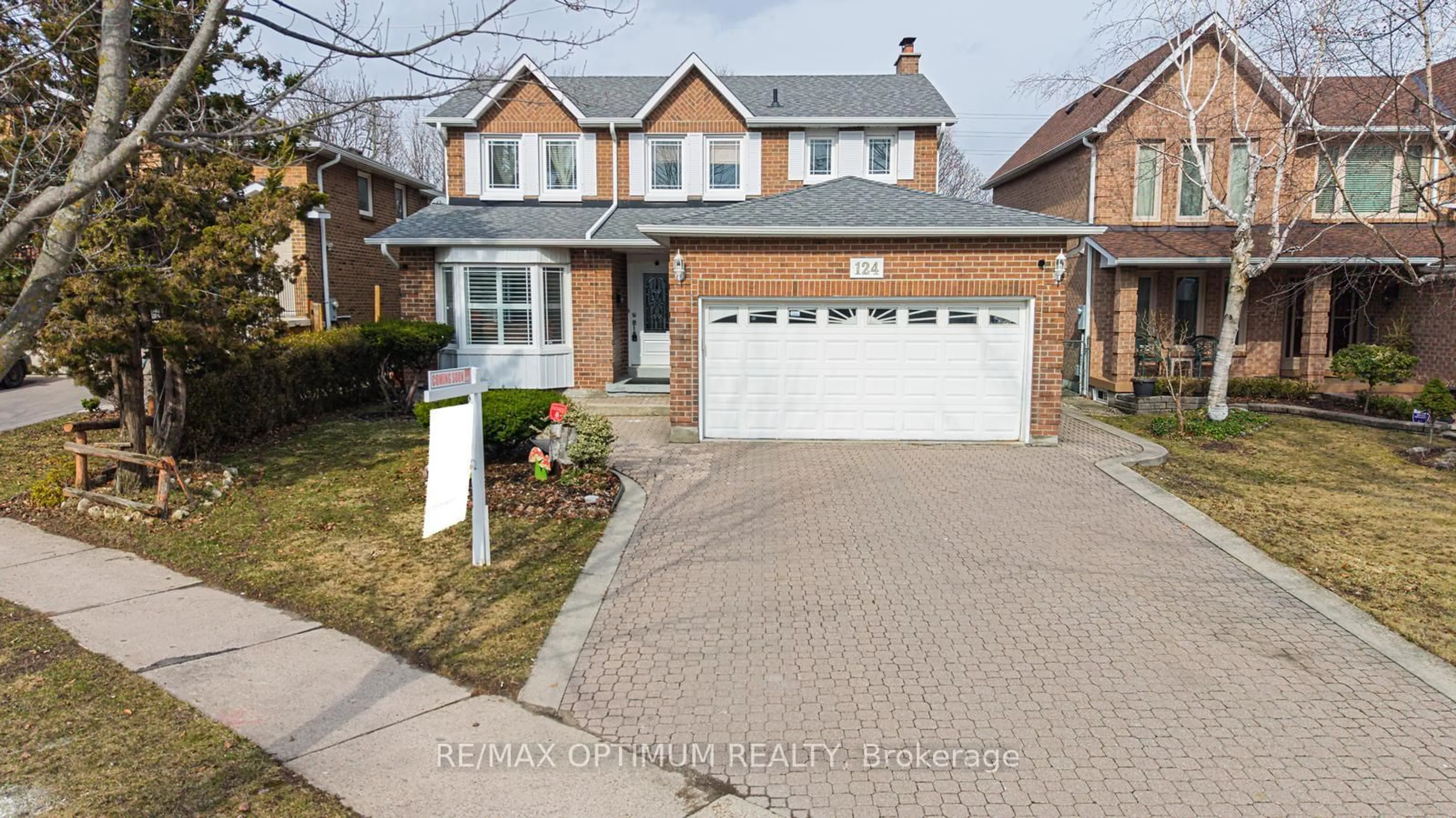 Home with brick exterior material, street for 124 Philosopher's Tr, Brampton Ontario L6S 5C8