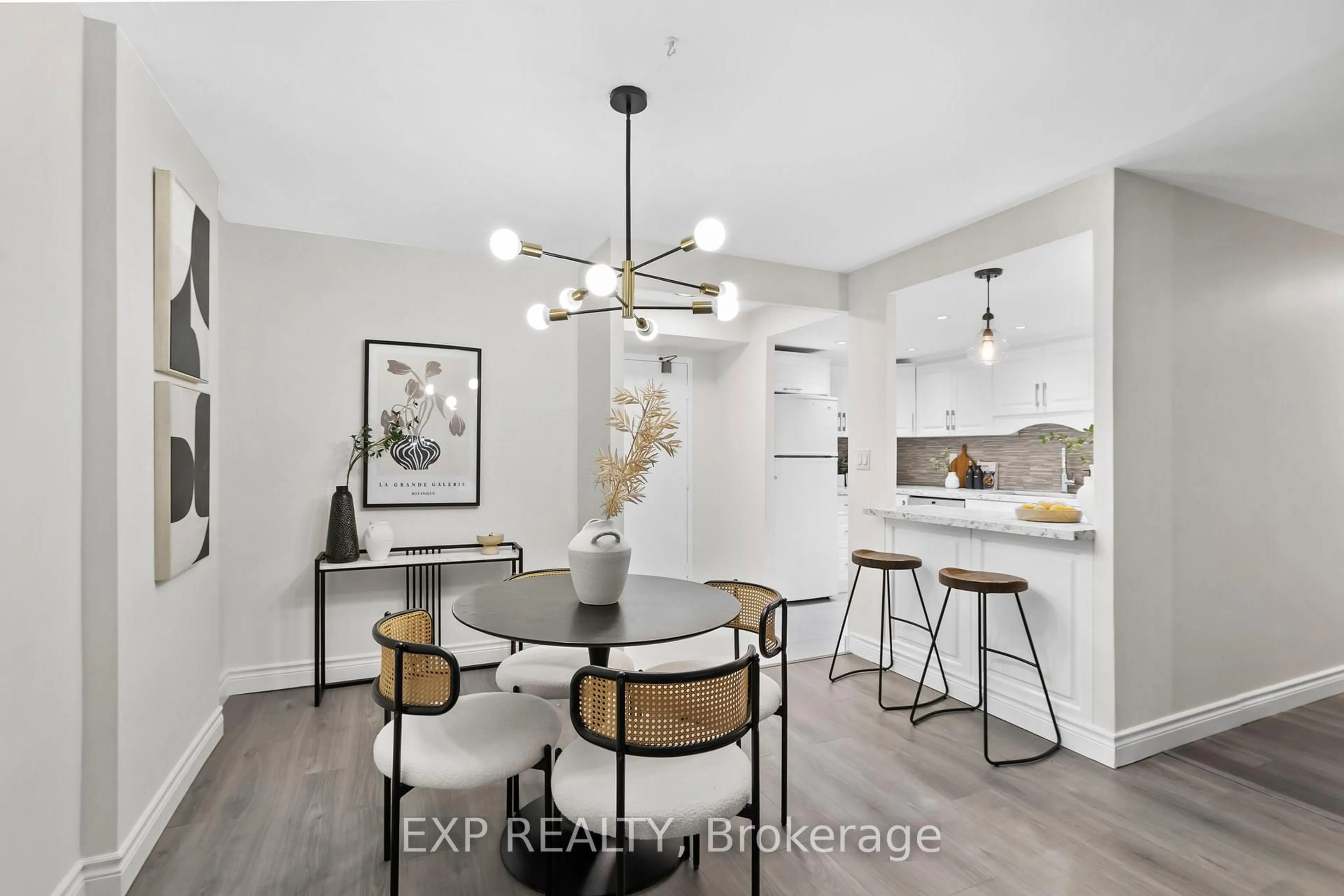 Open concept kitchen, unknown for 25 Fairview Rd #707, Mississauga Ontario L5B 3Y8