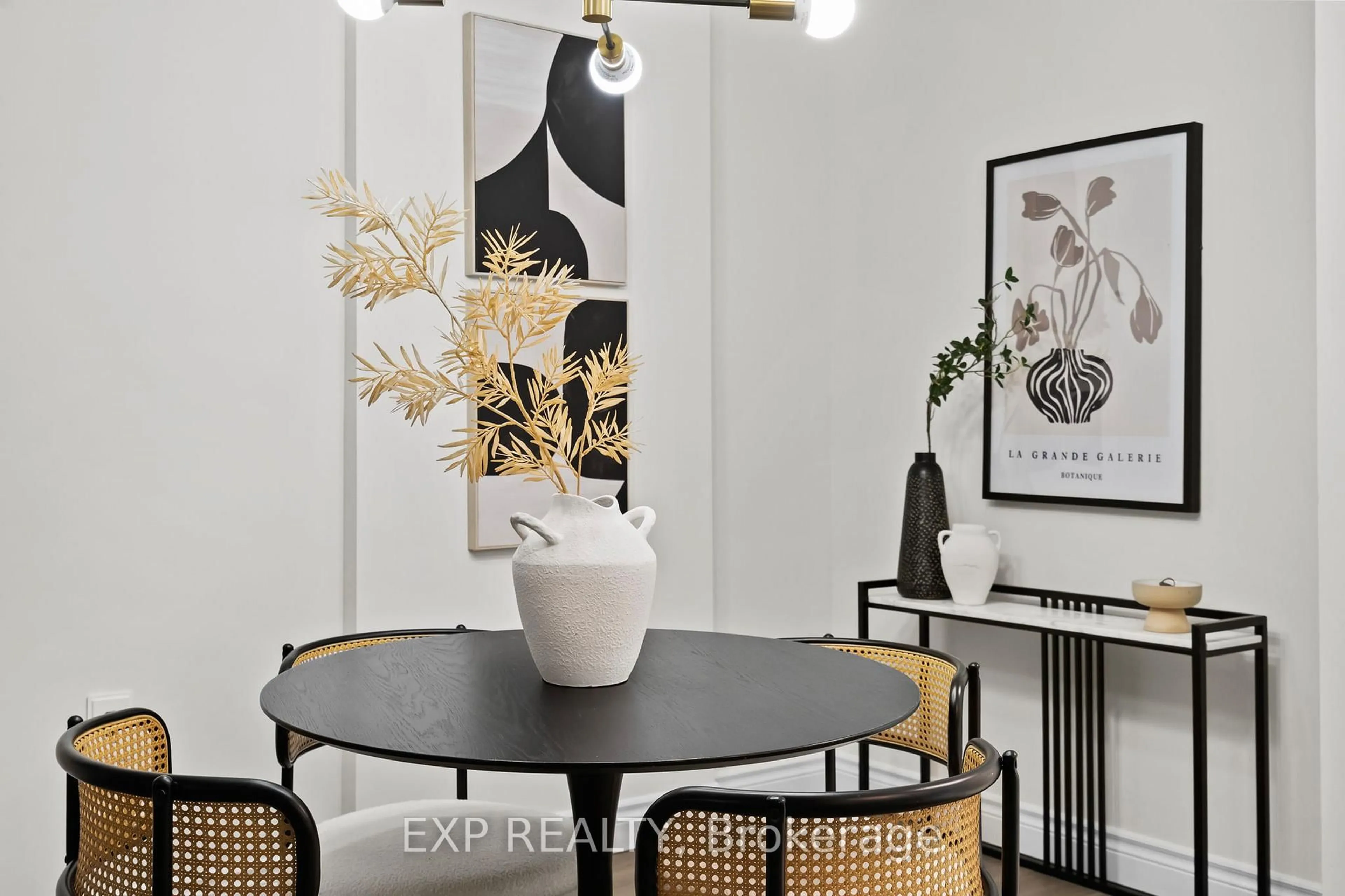 Dining room, unknown for 25 Fairview Rd #707, Mississauga Ontario L5B 3Y8