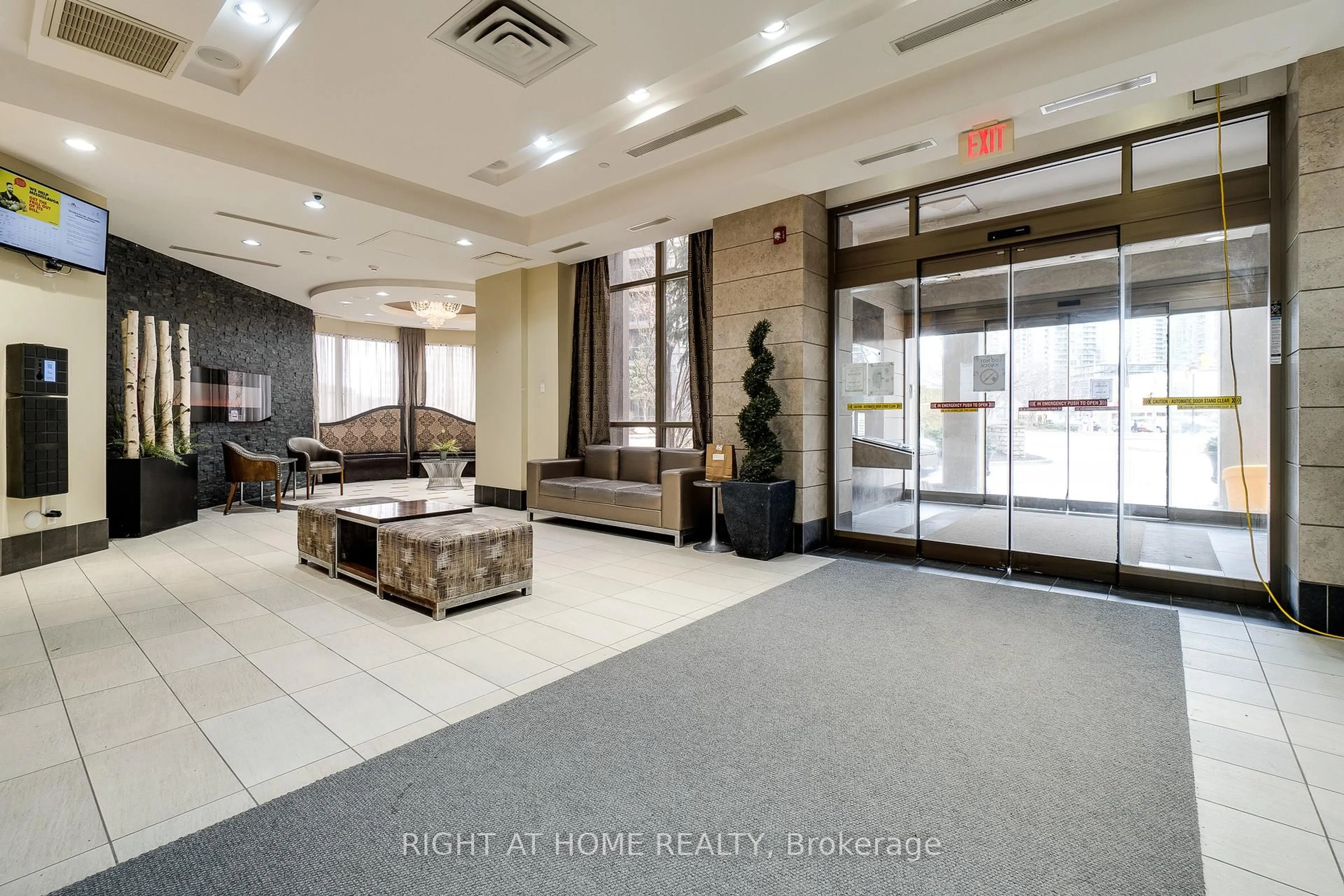 Lobby for 310 Burnhamthorpe Rd #1713, Mississauga Ontario L5B 4P9