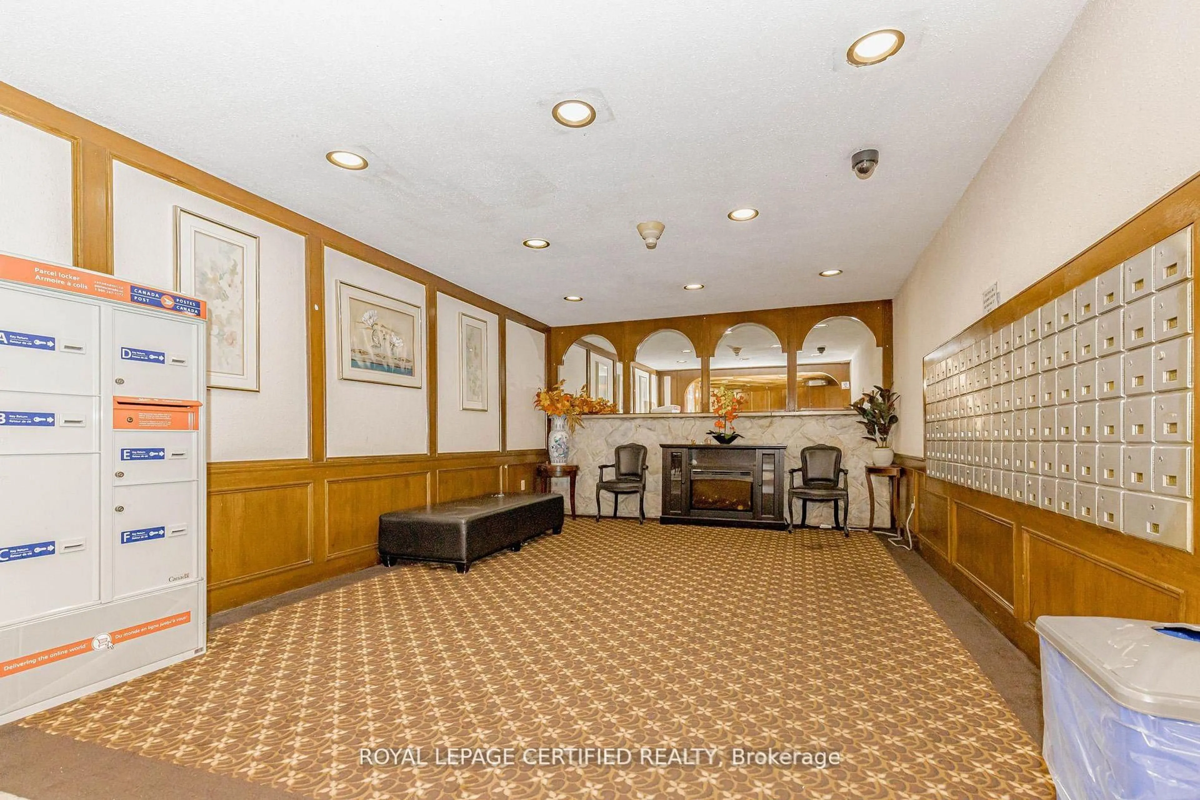 Lobby for 3577 Derry Rd #502, Mississauga Ontario L4T 1B3