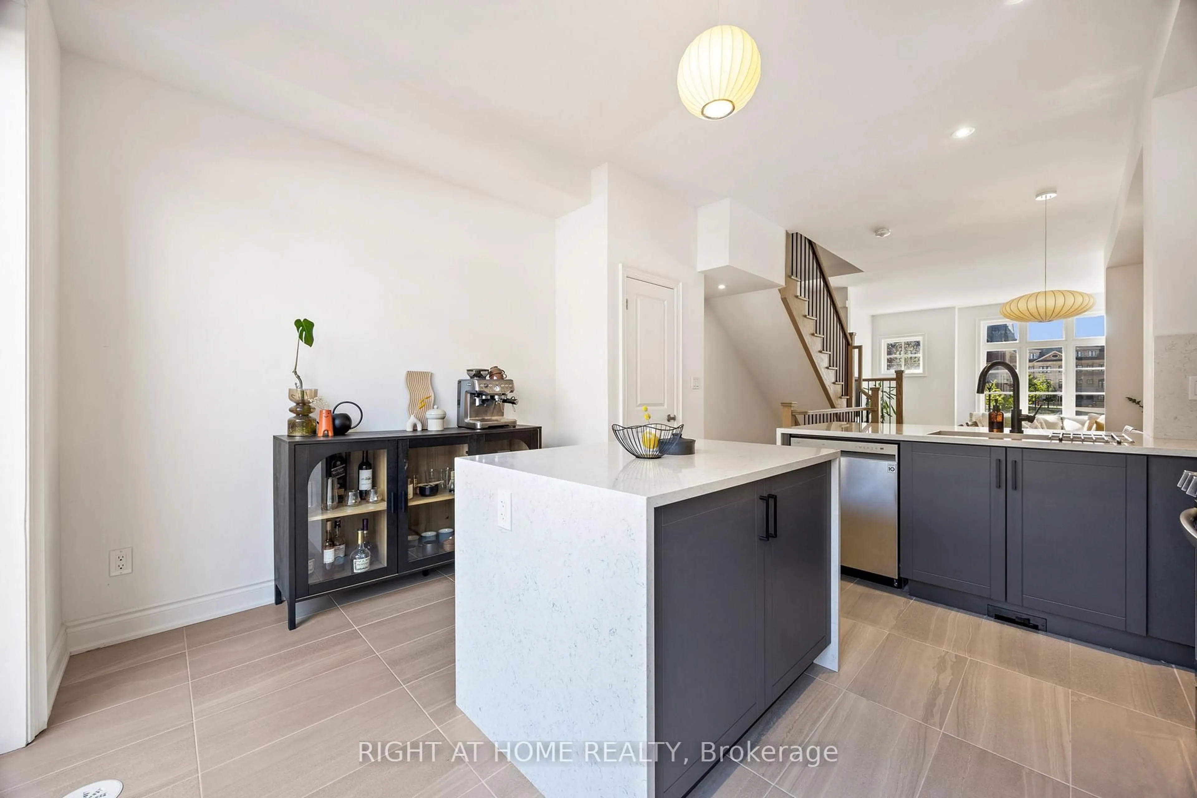 Open concept kitchen, unknown for 10 Lunar Cres #21, Mississauga Ontario L5M 2P6