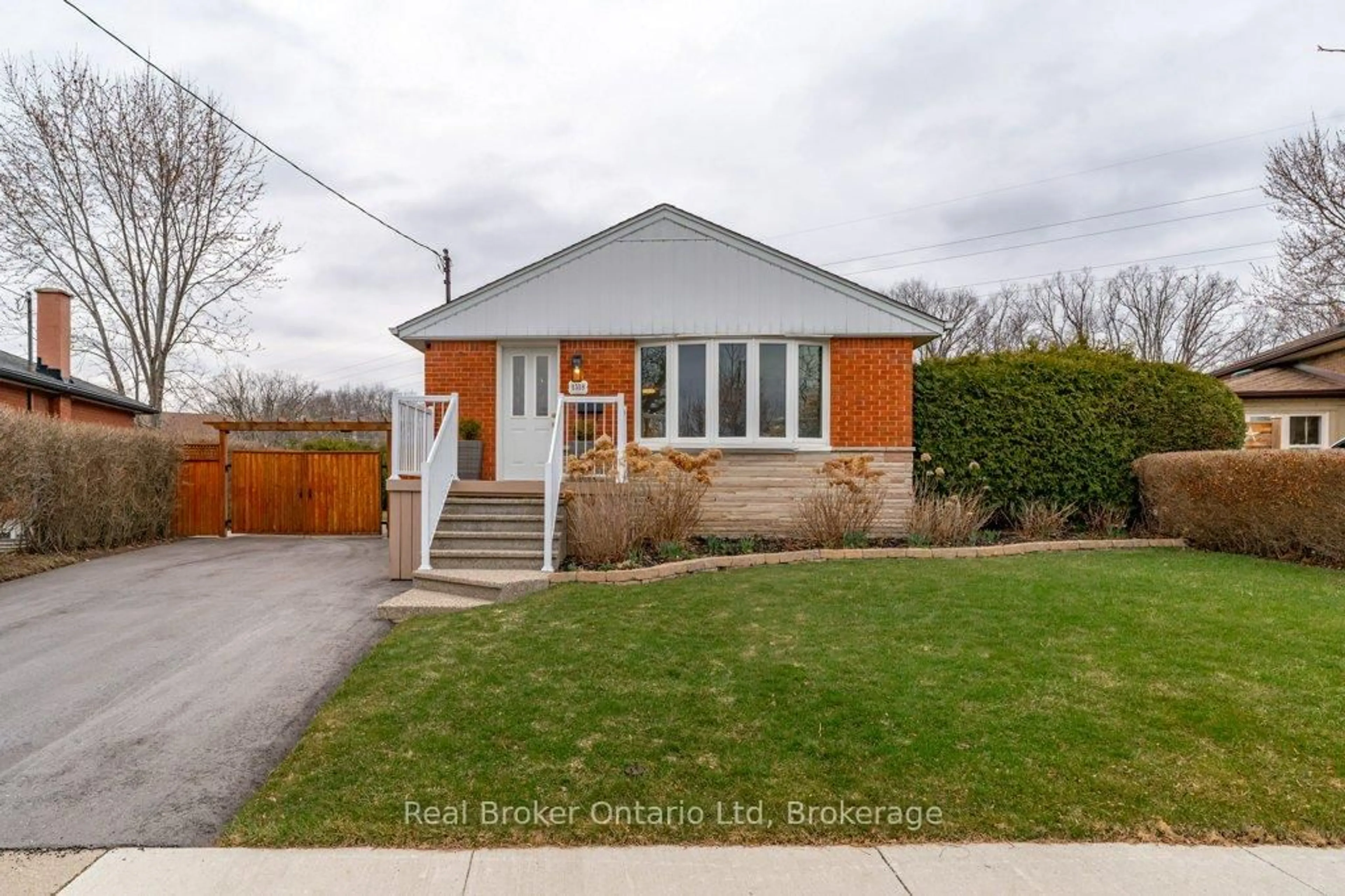 Home with brick exterior material, street for 1518 Fisher Ave, Burlington Ontario L7P 2L8