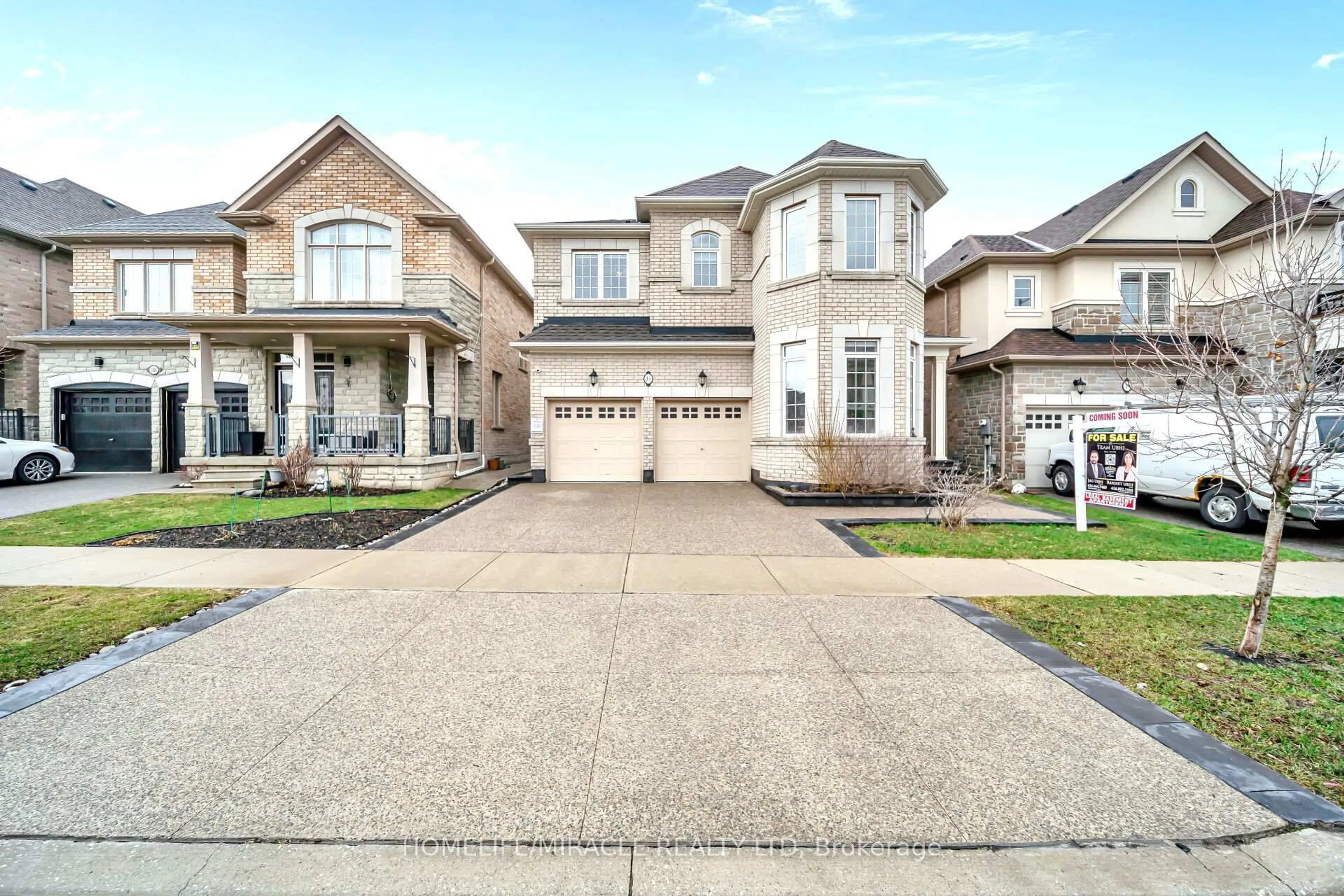 Home with brick exterior material, street for 41 Hoxton Rd, Brampton Ontario L7A 4L5