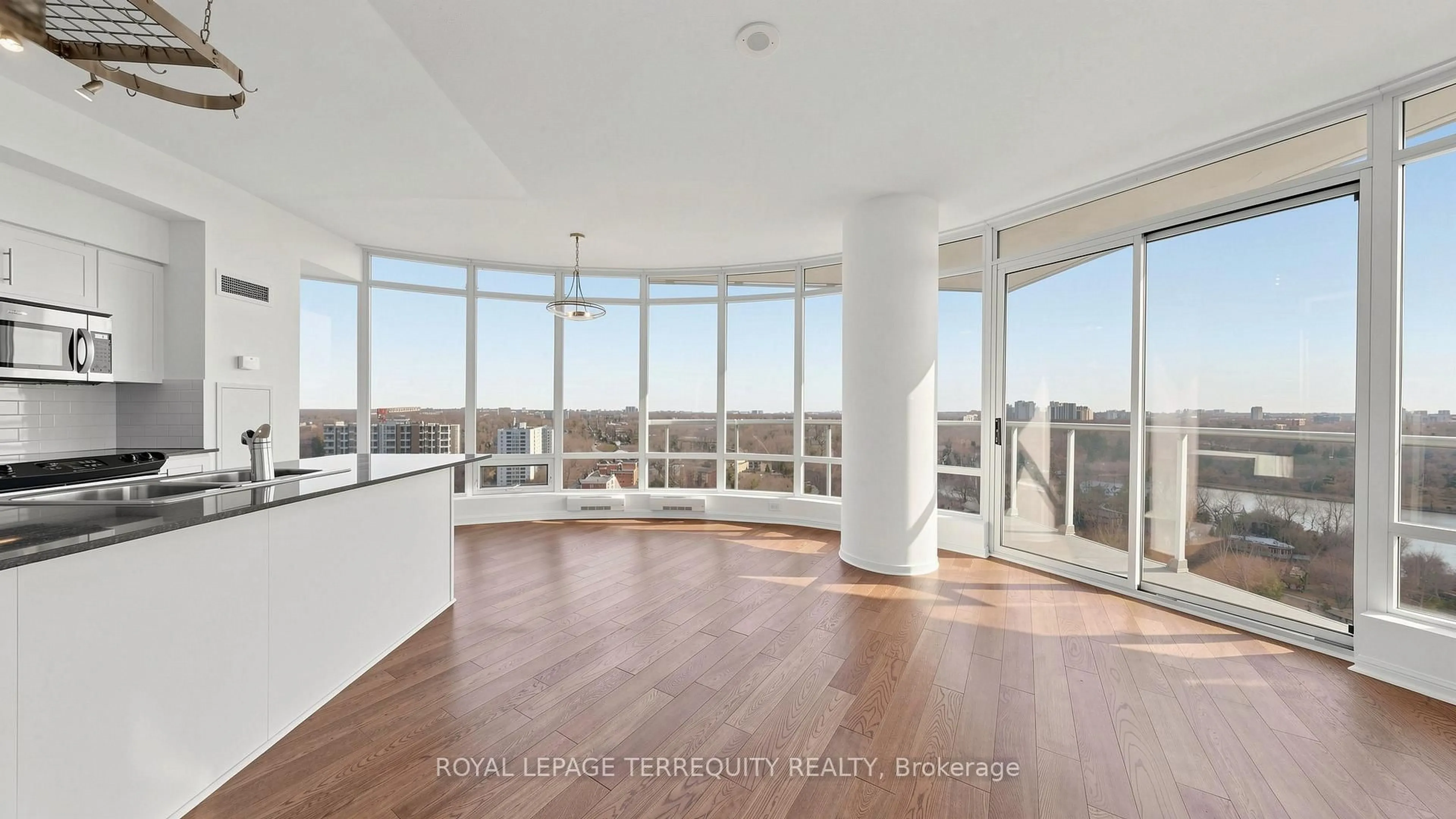 A pic of a room for 15 Windermere Ave #2205, Toronto Ontario M6S 5A2