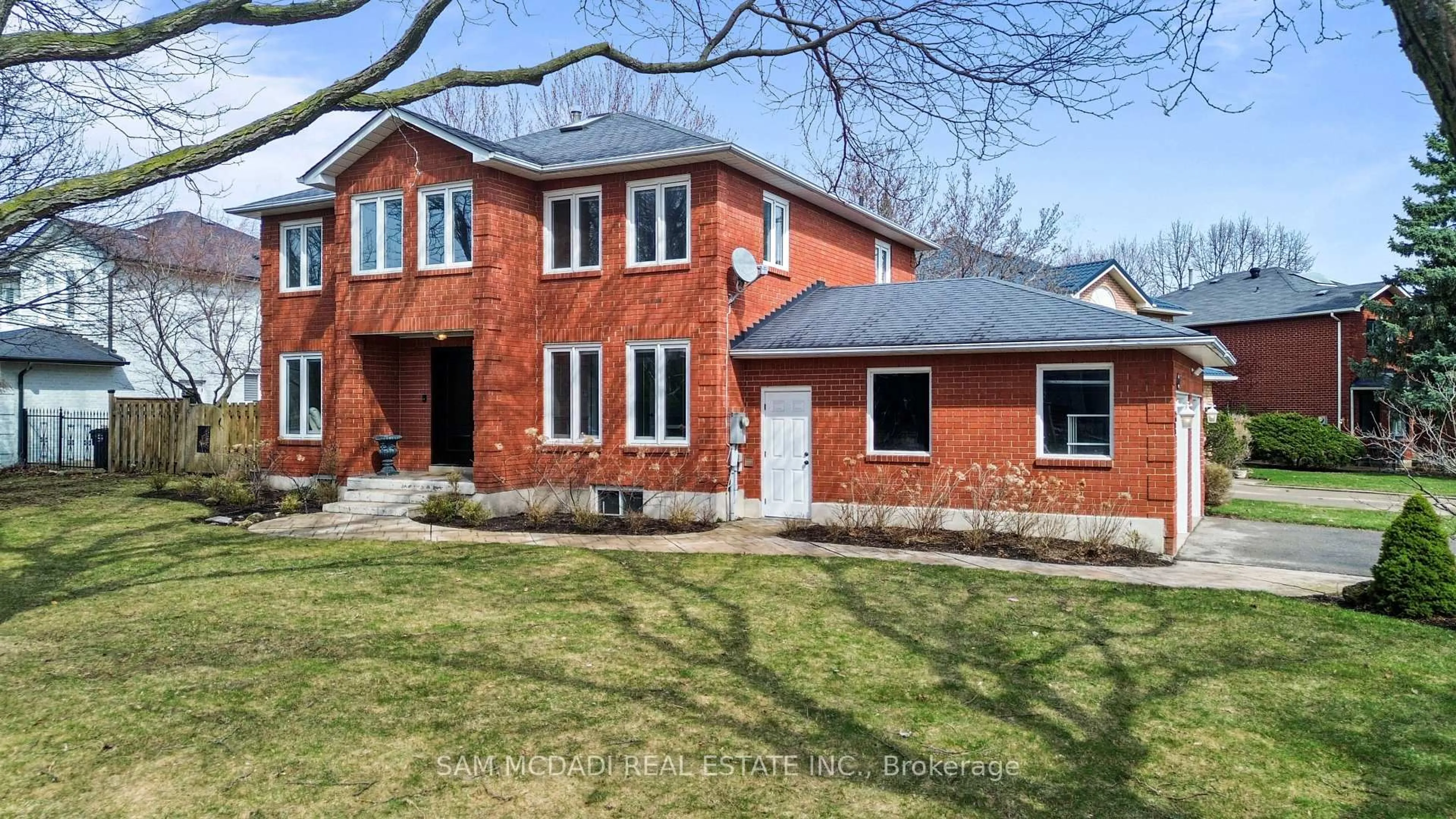 Home with brick exterior material, street for 4025 Rolling Valley Dr, Mississauga Ontario L5L 5P3