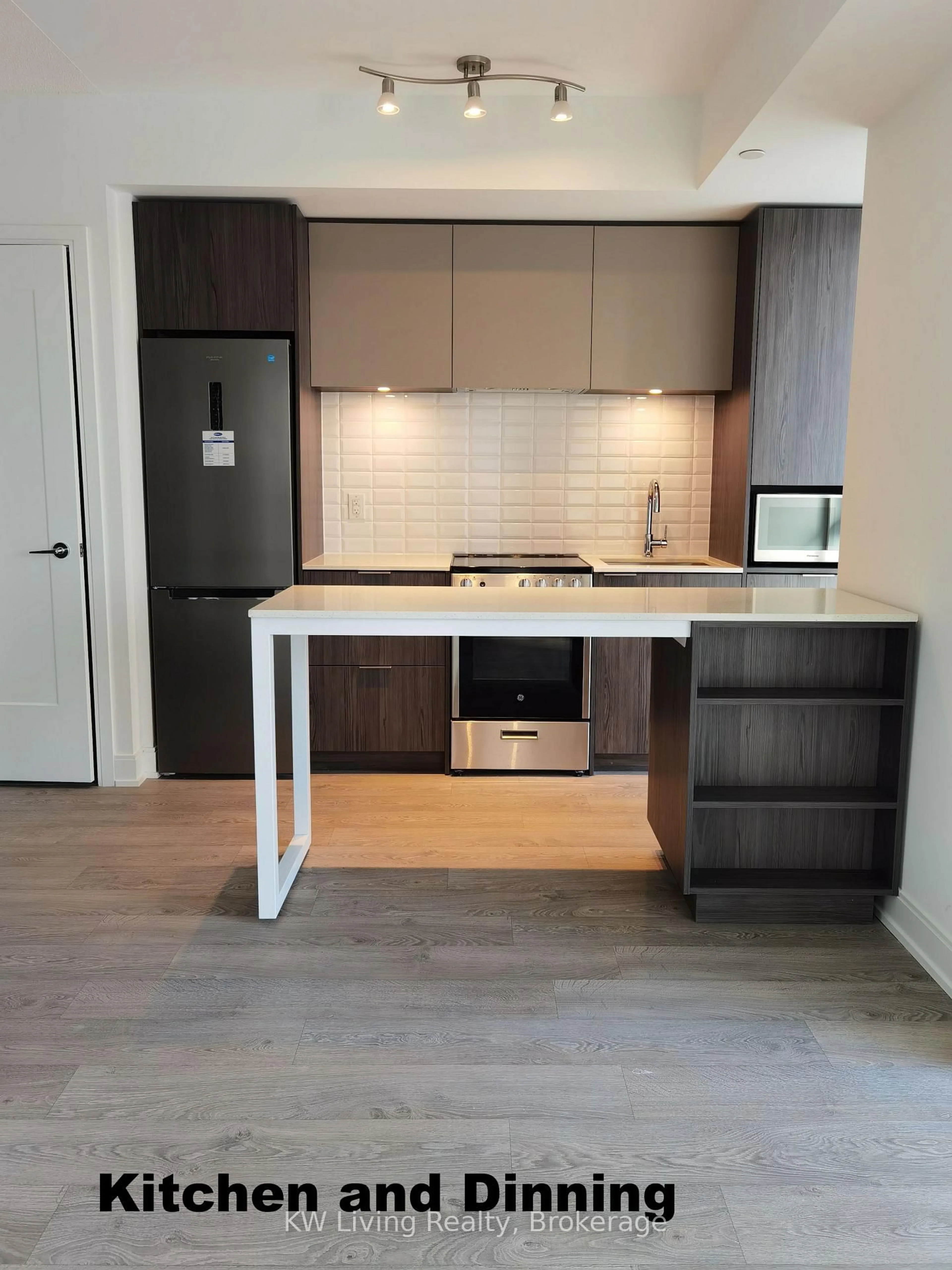 Open concept kitchen, unknown for 70 Annie Craig Dr #1408, Toronto Ontario M8V 0G2