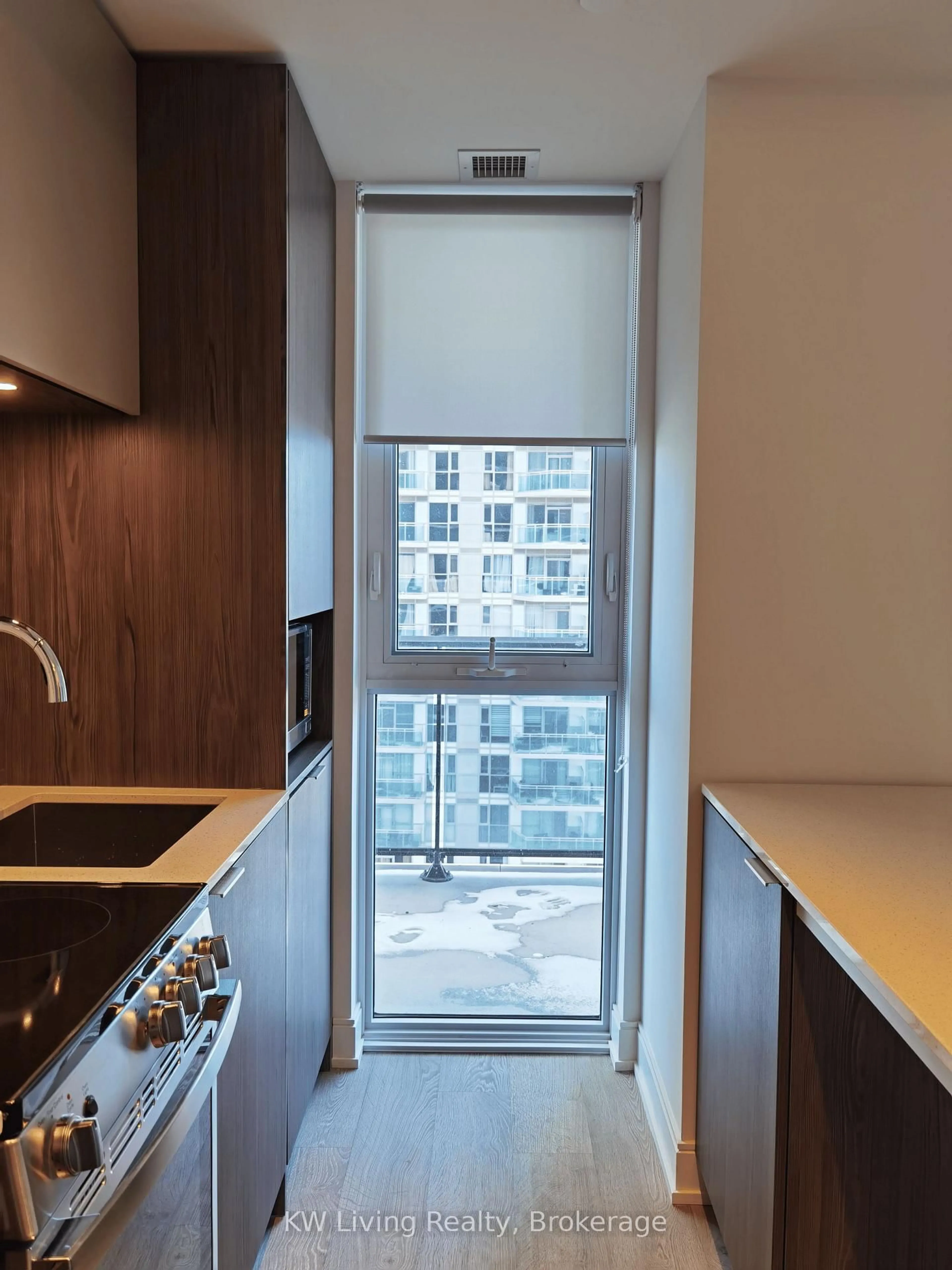 Standard kitchen, unknown for 70 Annie Craig Dr #1408, Toronto Ontario M8V 0G2