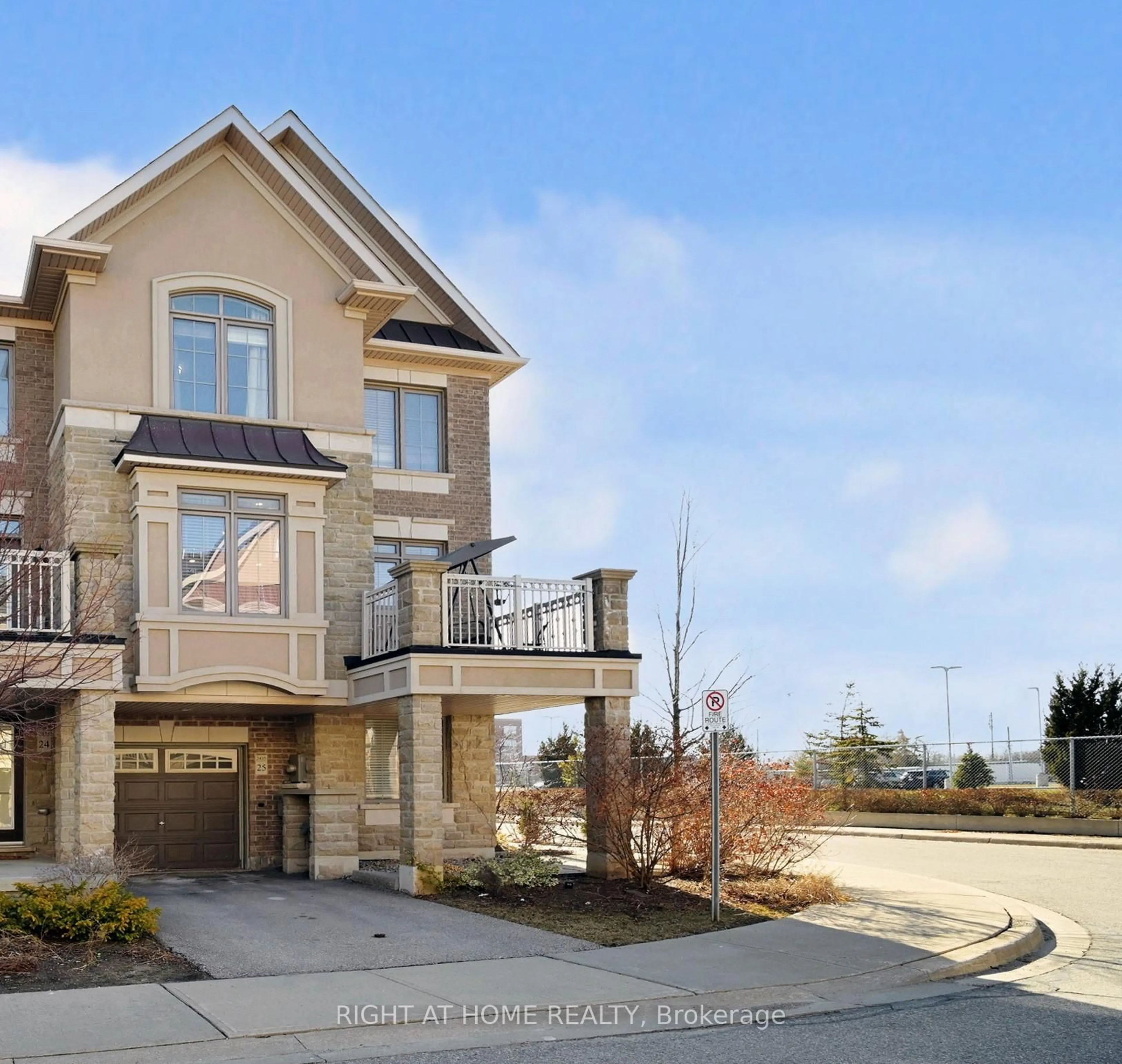 Home with brick exterior material, street for 2435 Greenwich Dr Dr #25, Oakville Ontario L6M 0S4